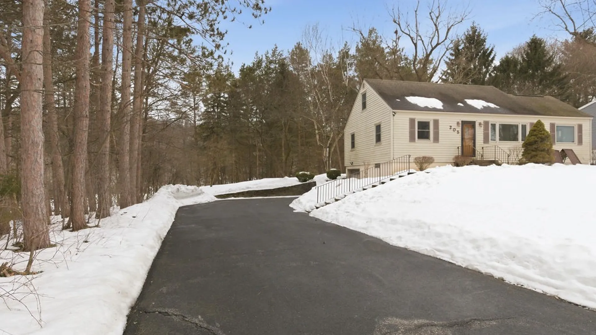 Property at 205 Broadmoor Drive, Camillus, NY 13031 7