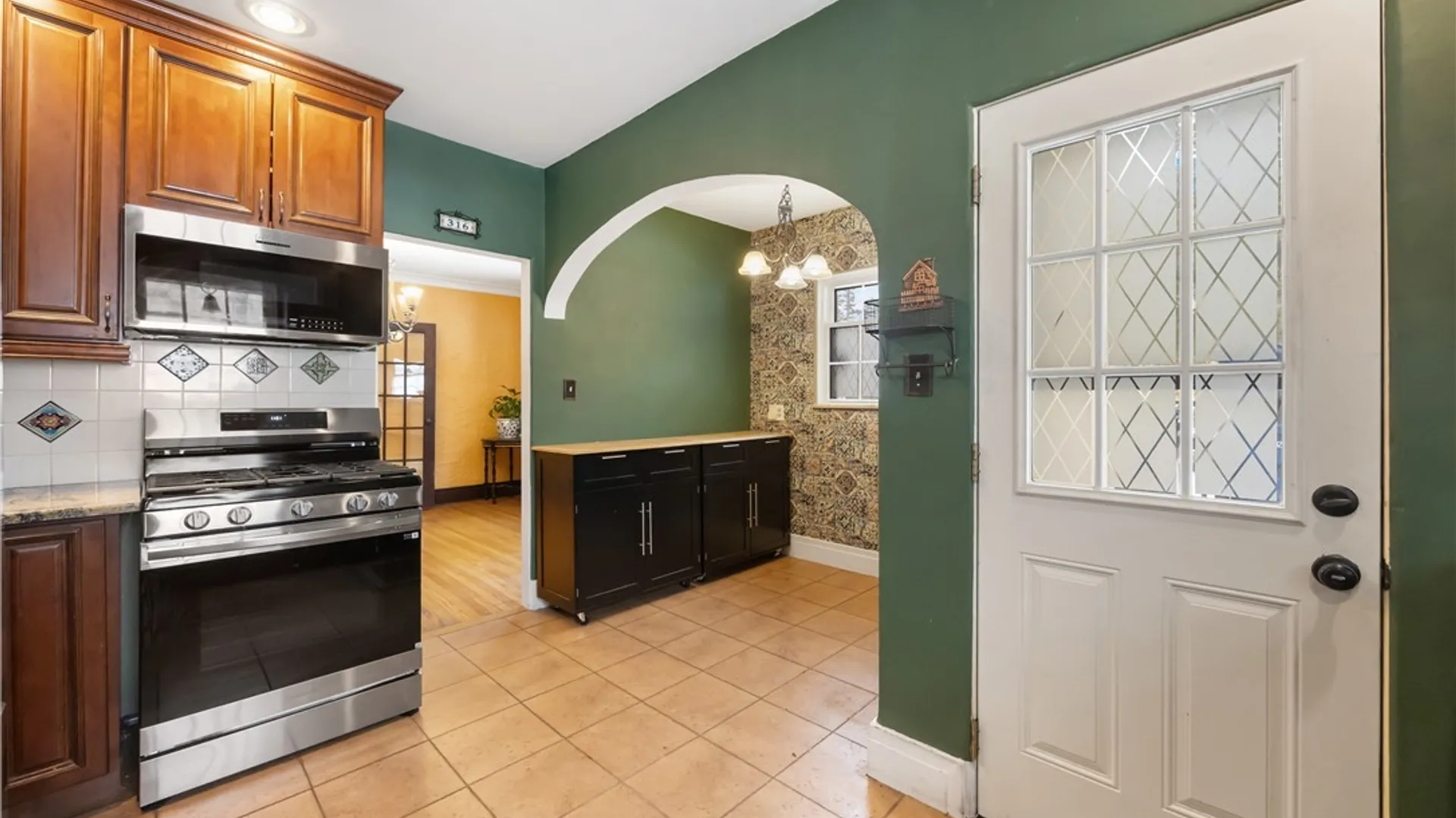 Property at 316 Barrington Road, Syracuse, NY 13214 13