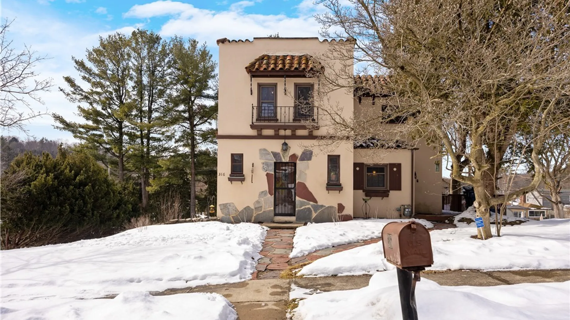 Property at 316 Barrington Road, Syracuse, NY 13214 6