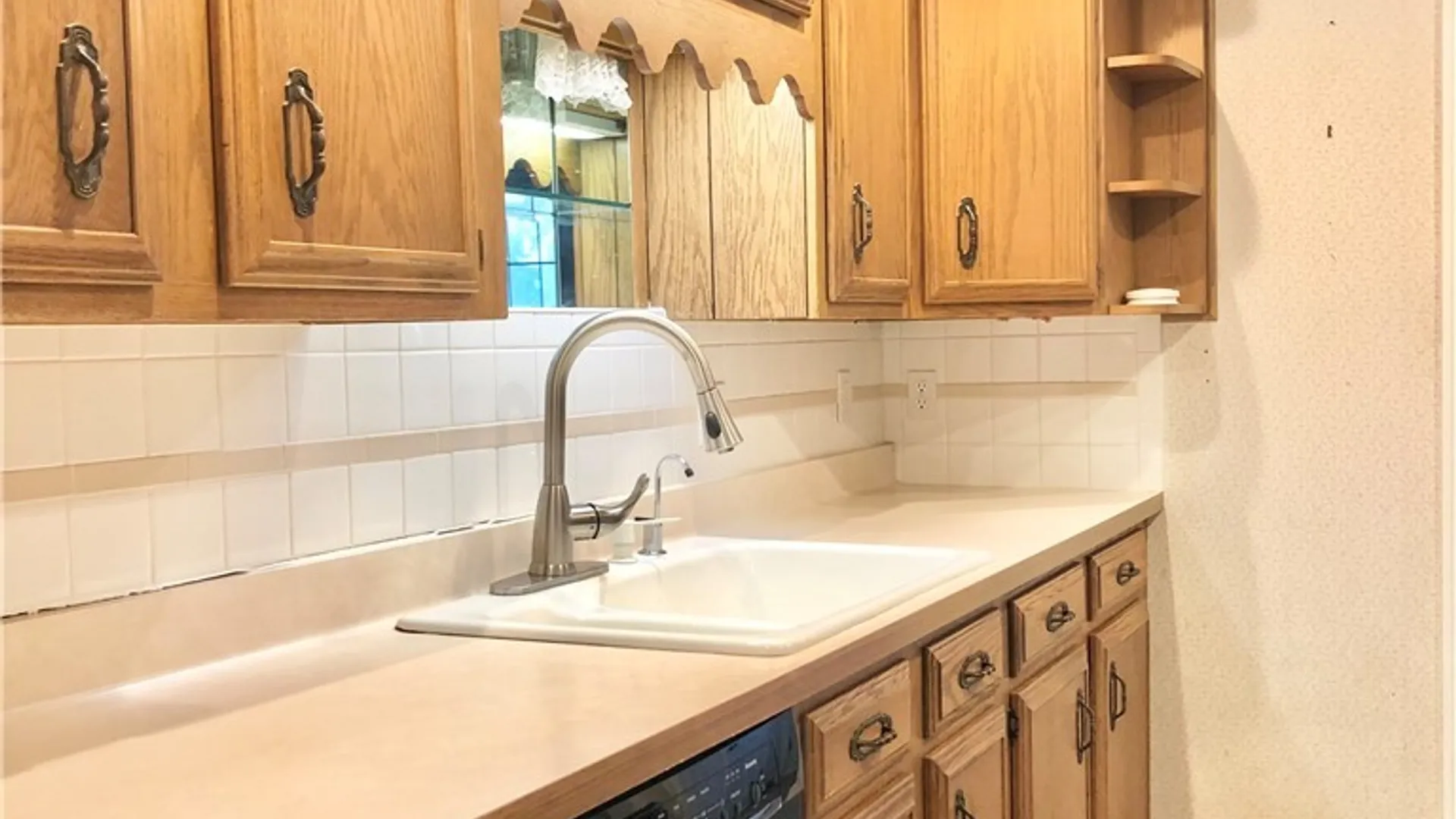 Property at 200 Koenig Road, Tonawanda, NY 14150 2