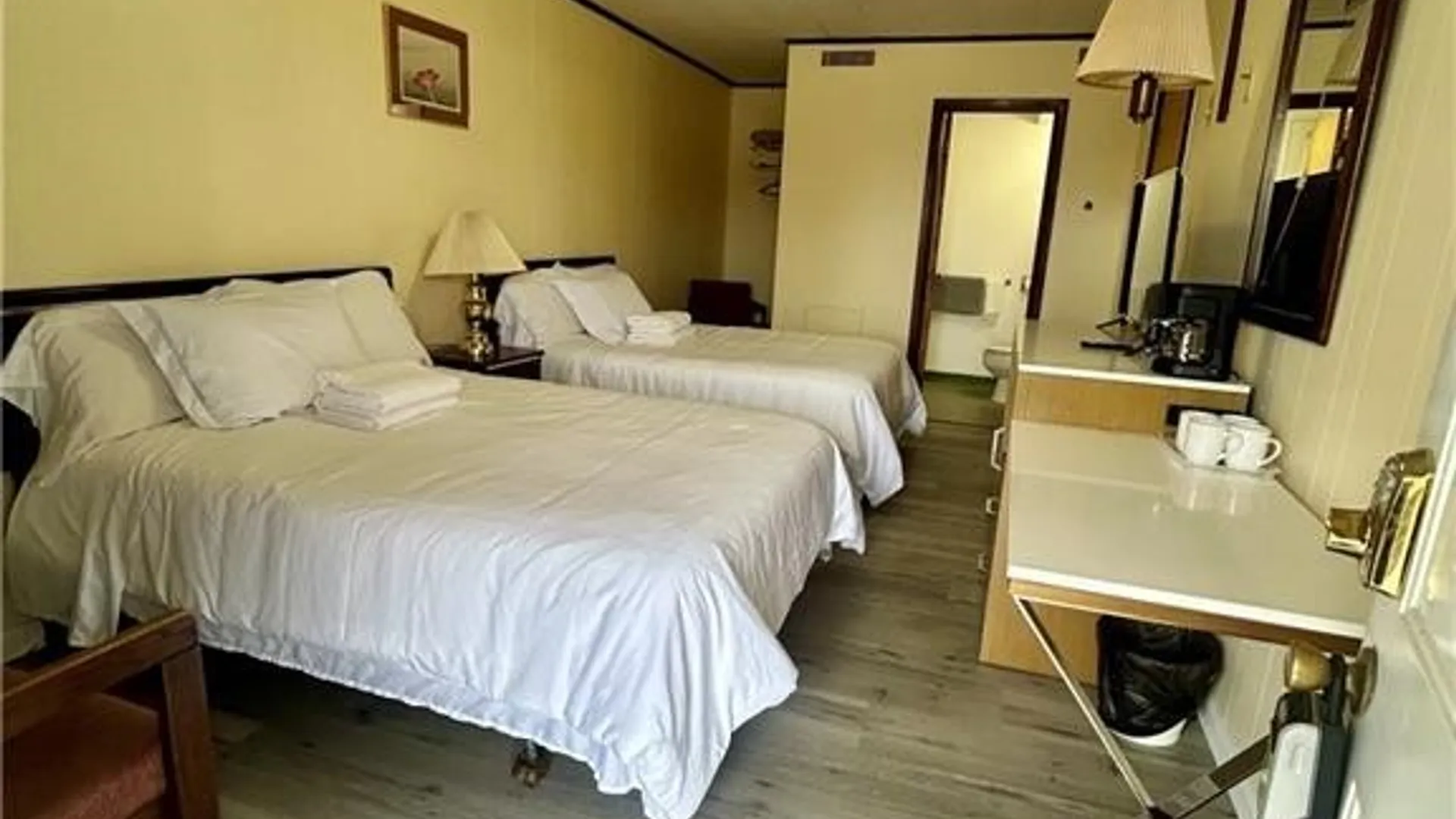 Property at 6908 Buffalo Avenue, Niagara Falls, NY 14304 3