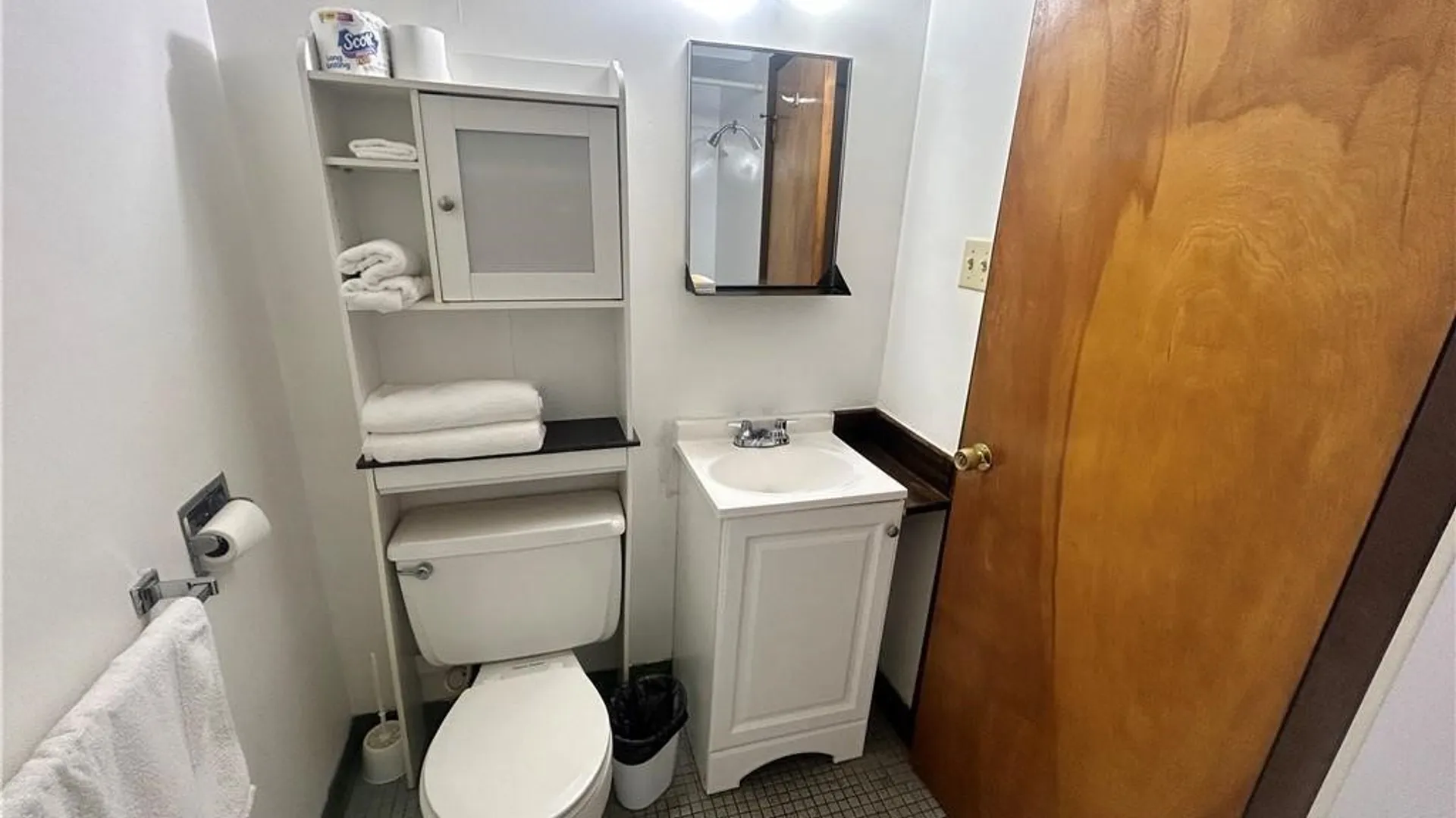 Property at 6908 Buffalo Avenue, Niagara Falls, NY 14304 4