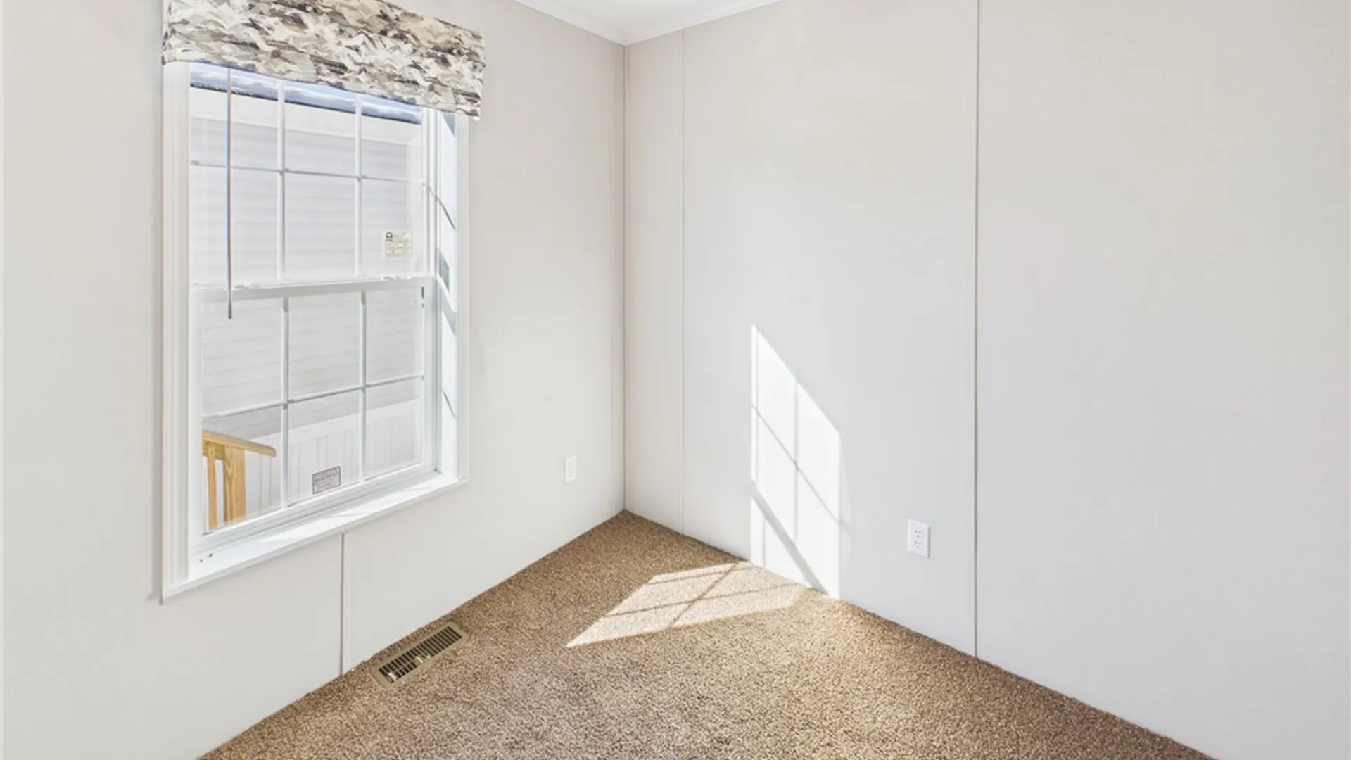 Property at 7898 Boston State Road, Hamburg, NY 14075 3