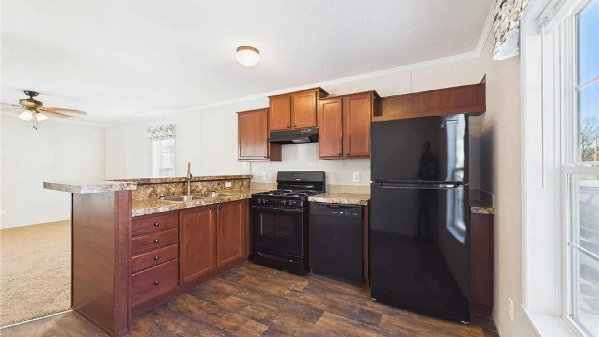 Property at 7898 Boston State Road, Hamburg, NY 14075 5