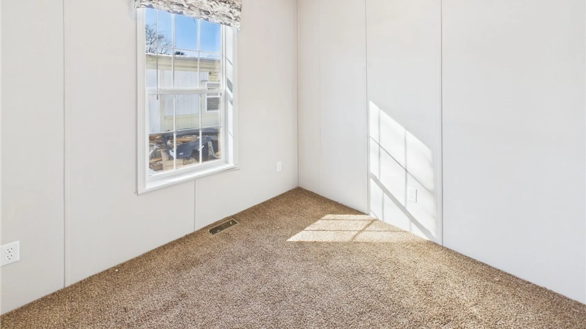 Property at 7898 Boston State Road, Hamburg, NY 14075 6