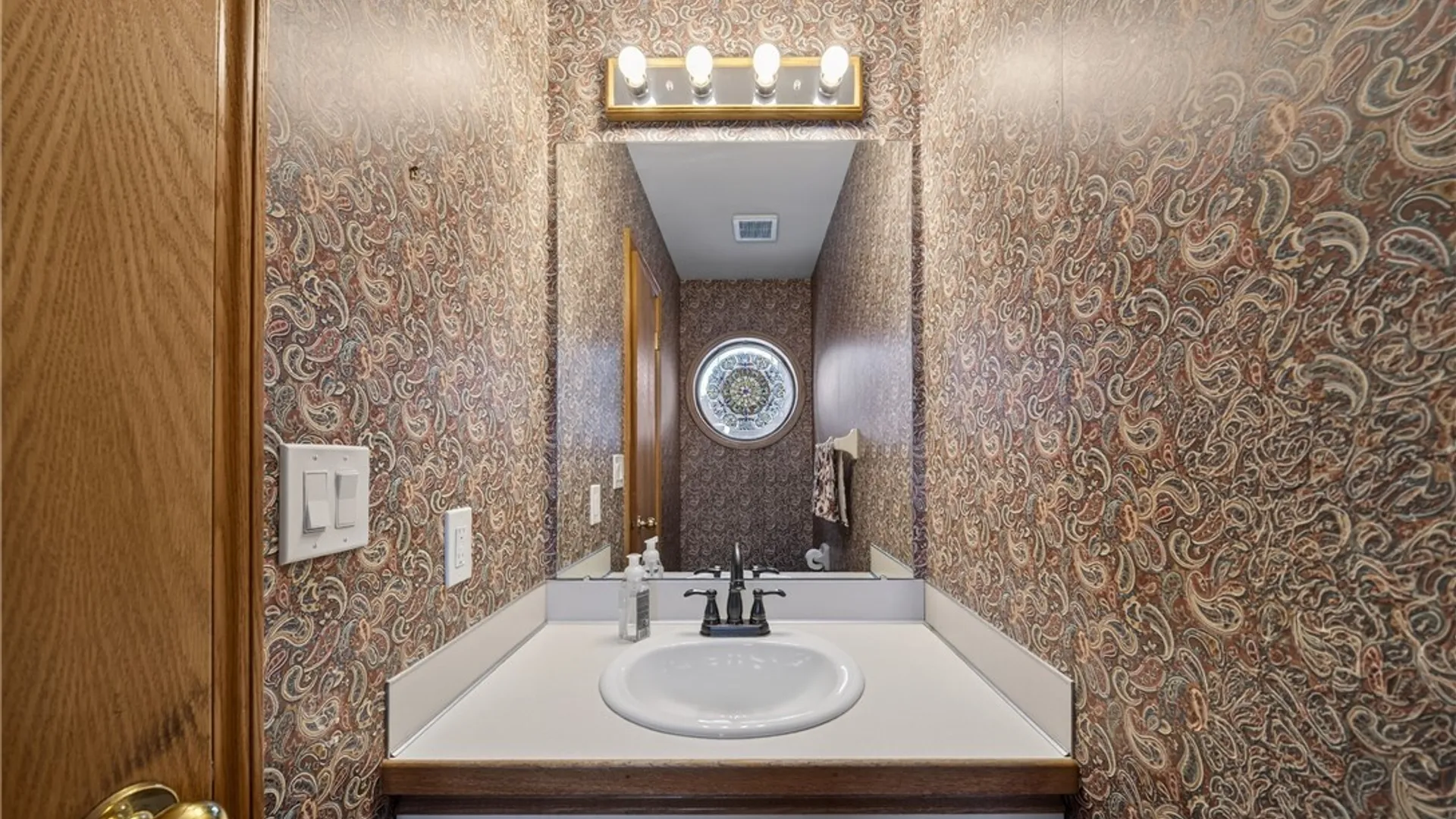 Property at 3291 Greenleafe Dr, Lysander, NY 13135 8