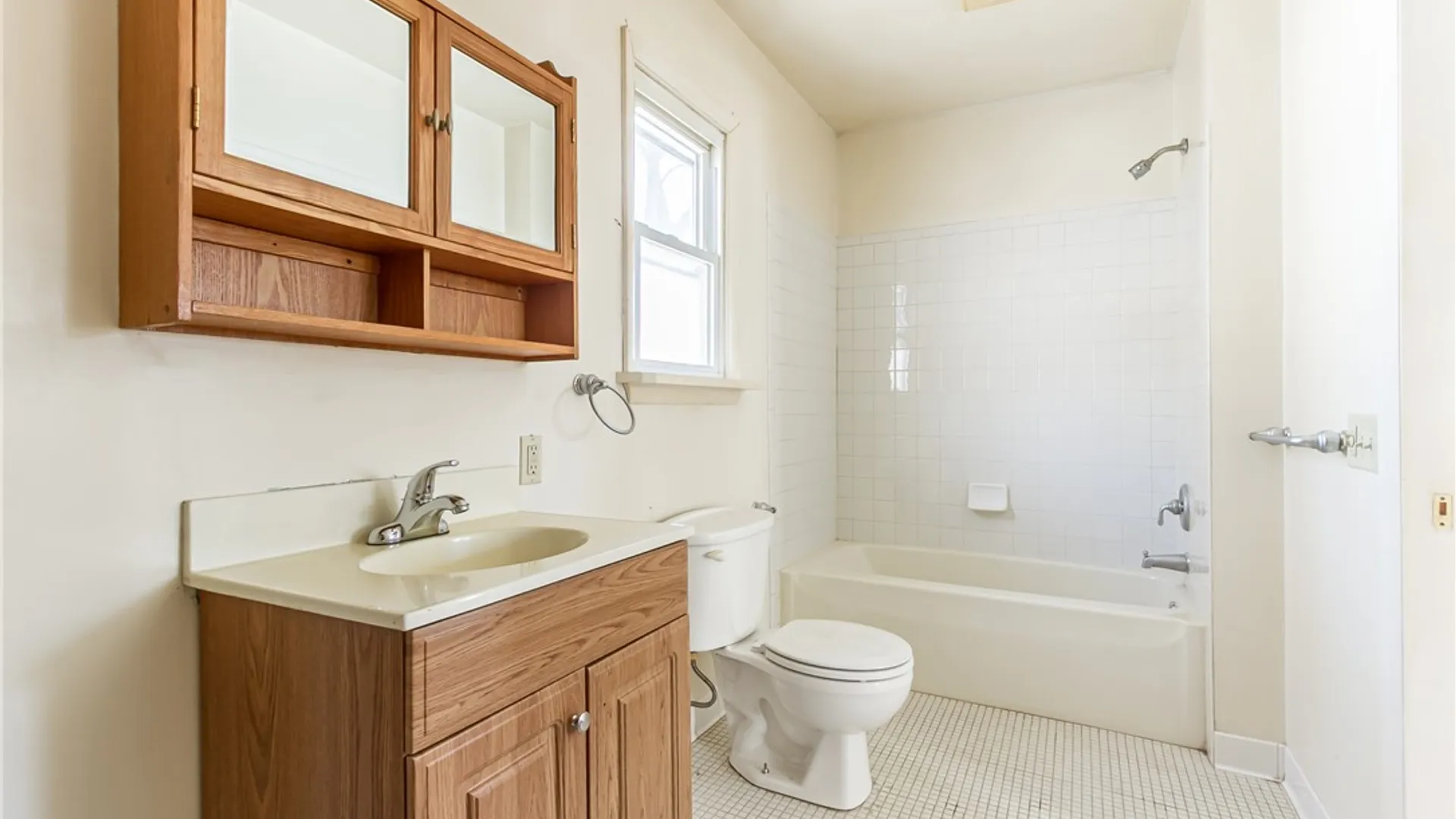 Property at 4 Sanford Place, Rochester, NY 14620 15