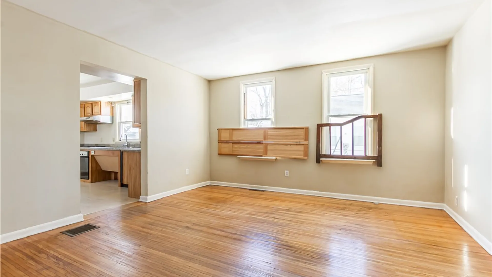 Property at 4 Sanford Place, Rochester, NY 14620 8