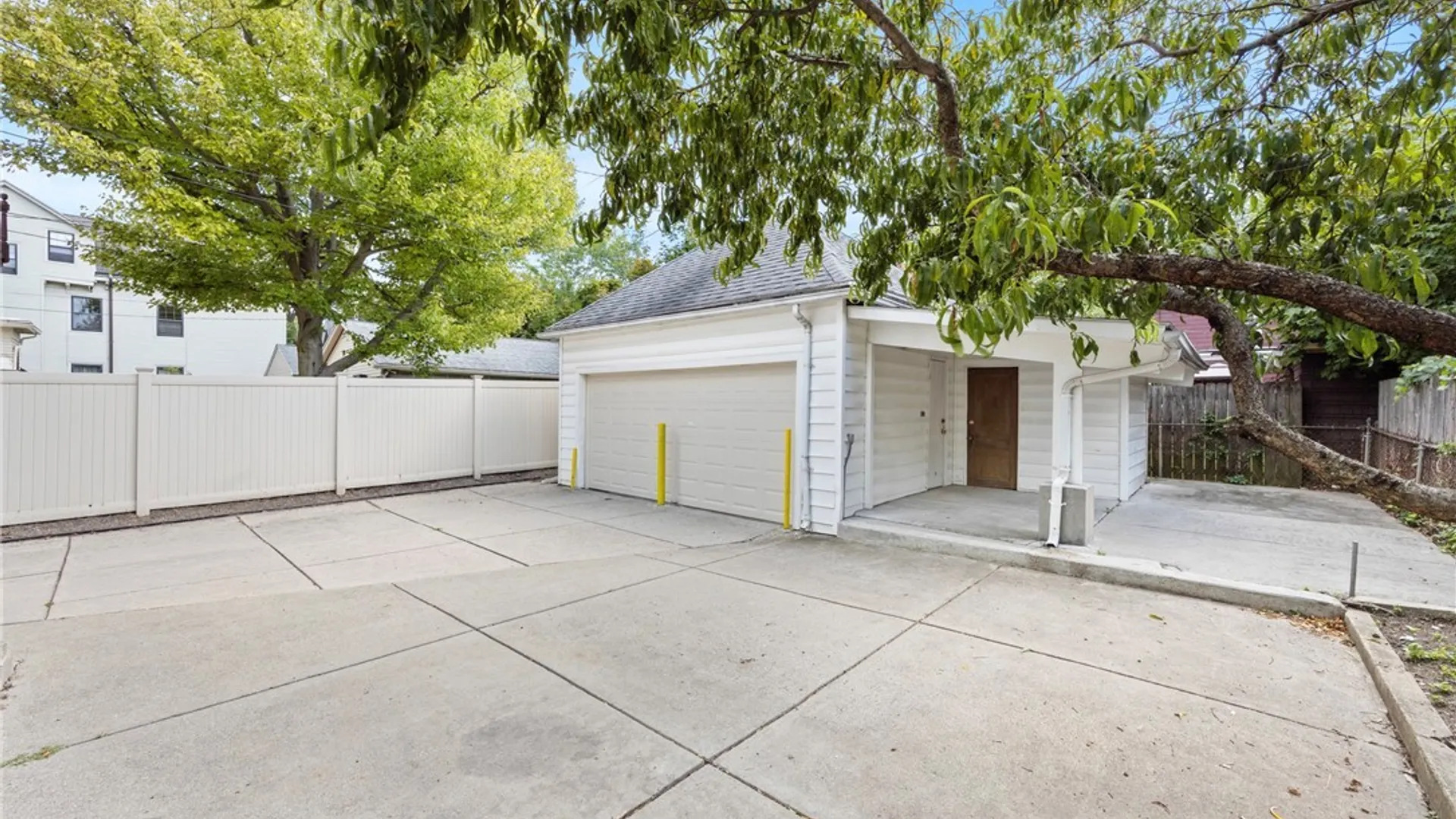 Property at 723 Delavan Avenue, Buffalo, NY 14222 43