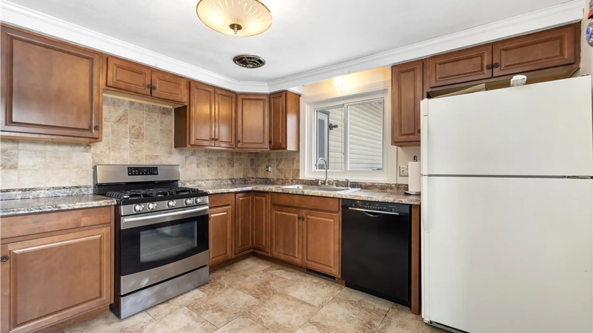 Property at 108 Terraceview Road, DeWitt, NY 13214 6