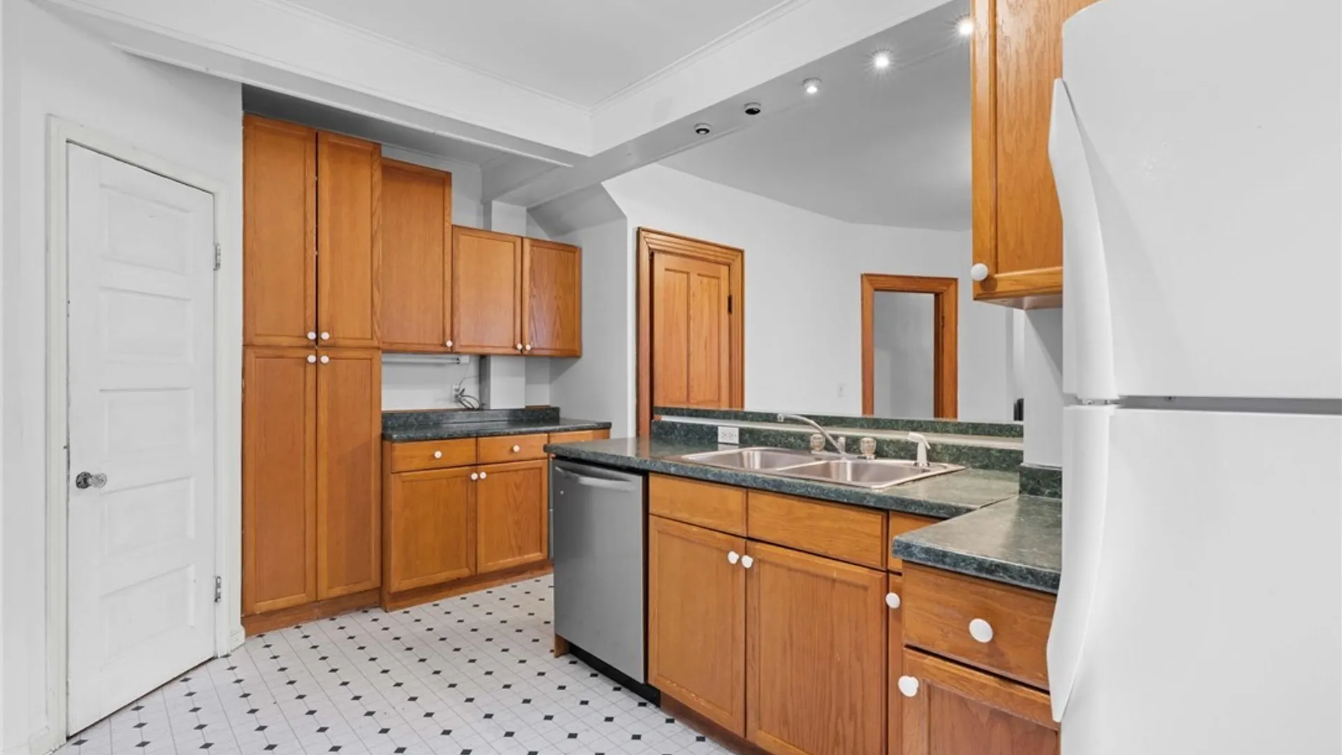 Property at 330 Ashland Avenue, Buffalo, NY 14222 13