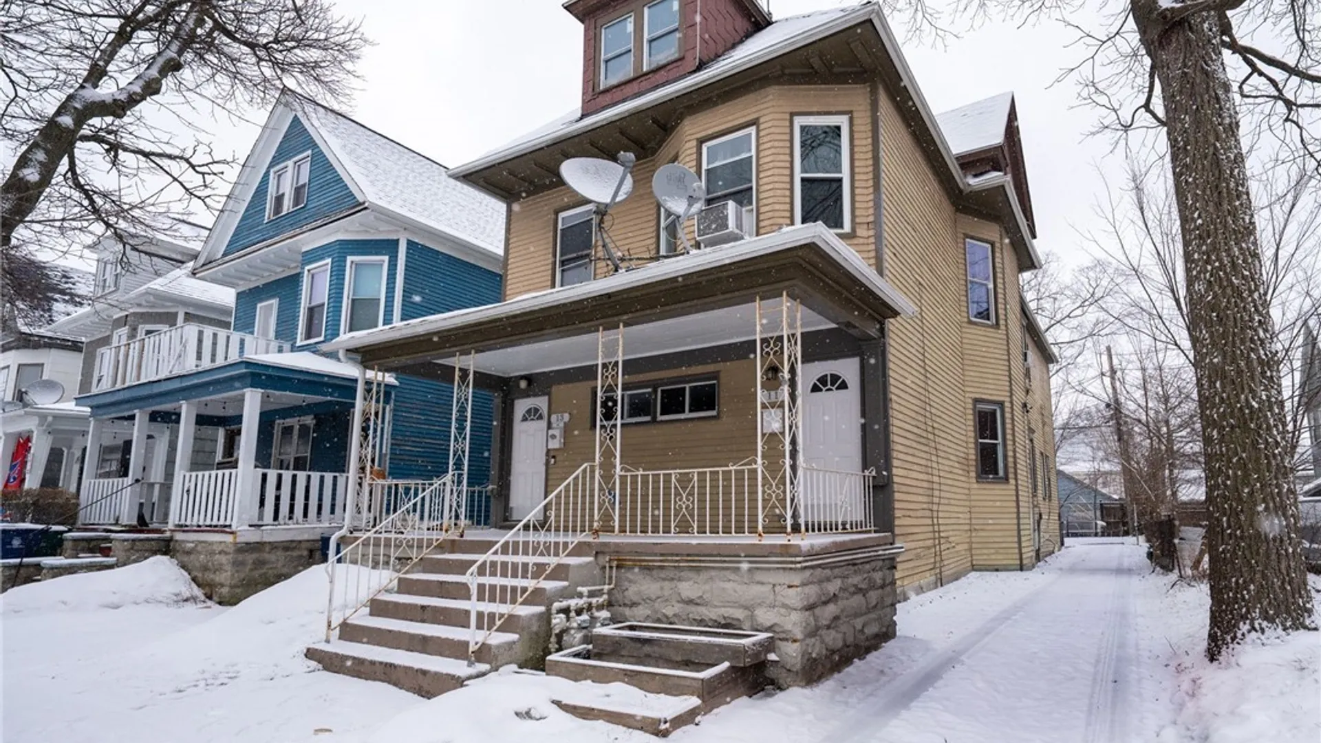 Property at 11 Hoyt Street, Buffalo, NY 14213 2