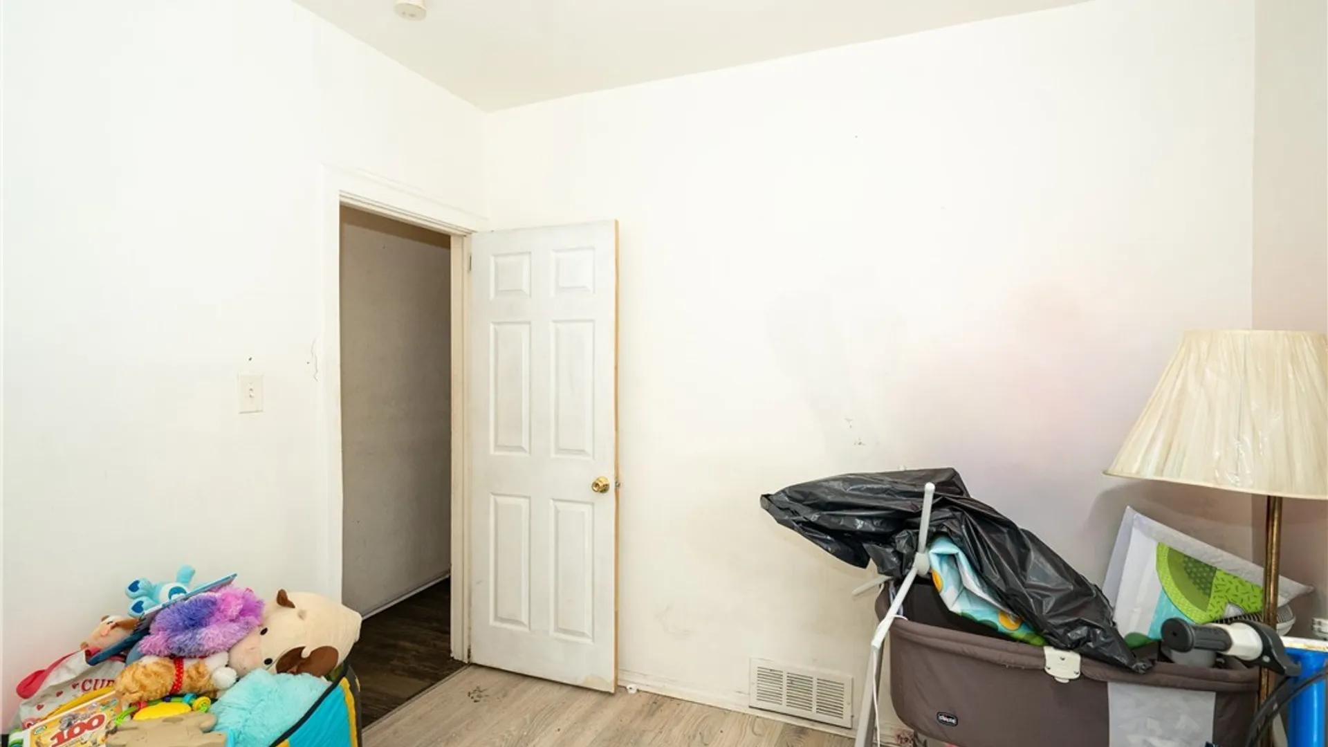 Property at 1158 Ontario Avenue, Niagara Falls, NY 14305 10