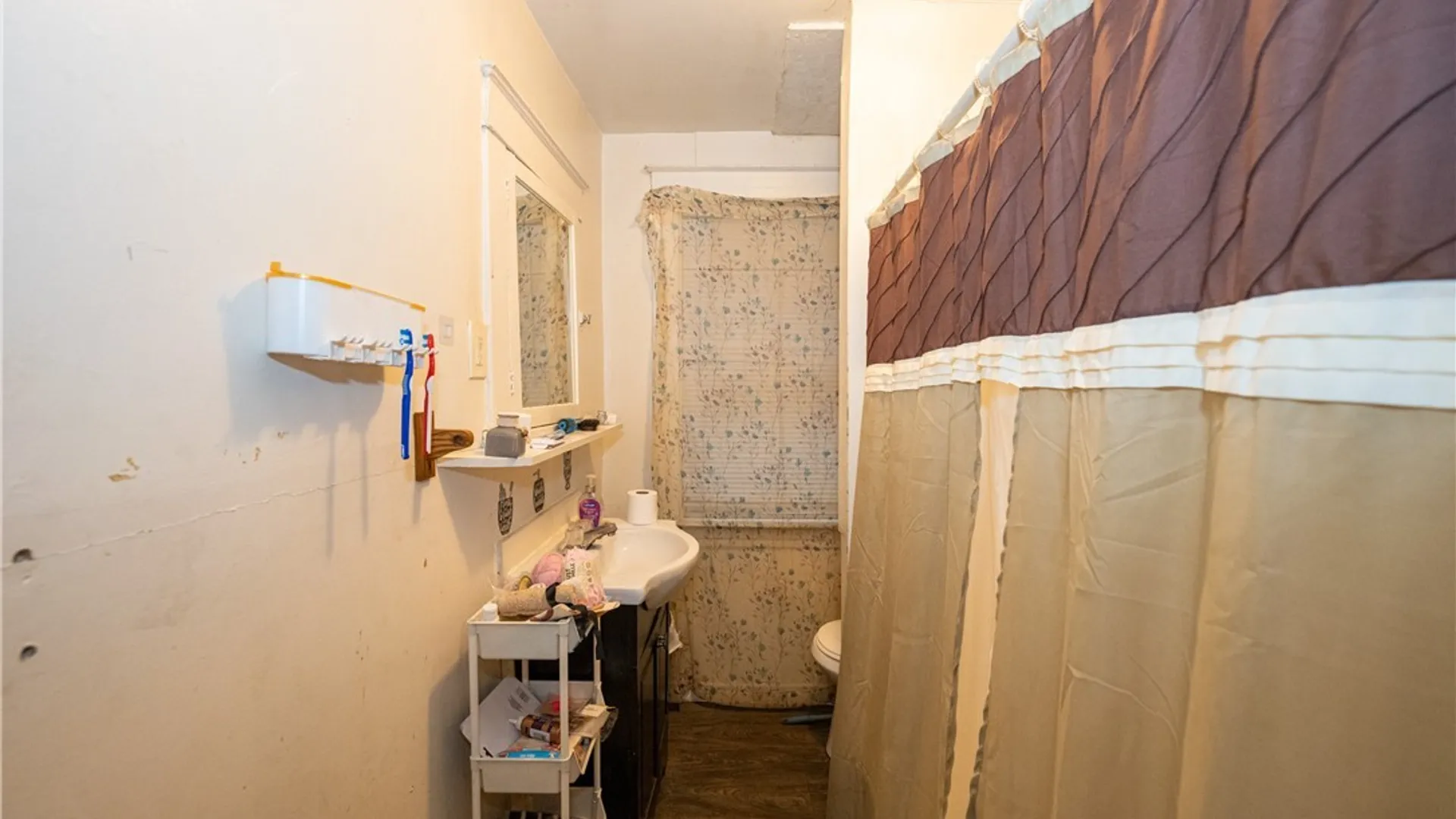 Property at 1158 Ontario Avenue, Niagara Falls, NY 14305 17