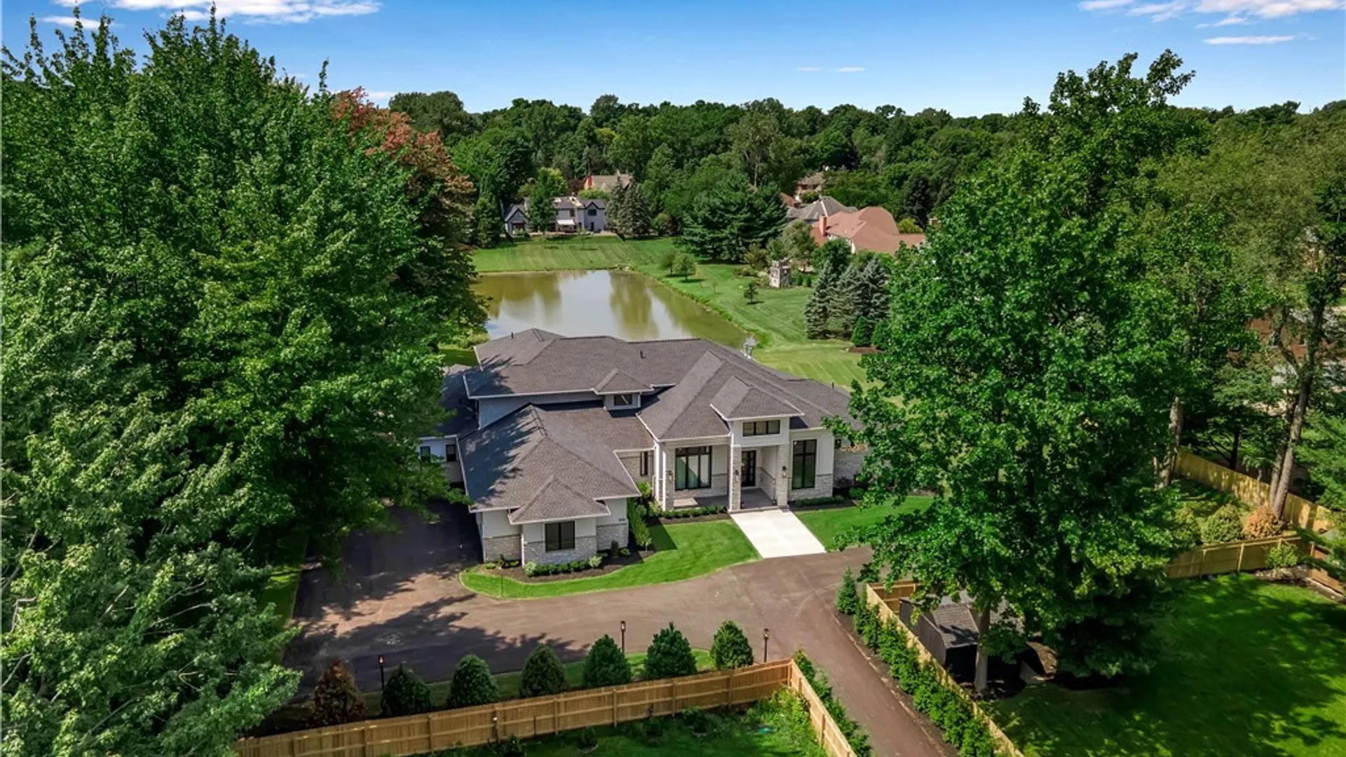 Property at 200 Paradise Road, Amherst, NY 14051 11