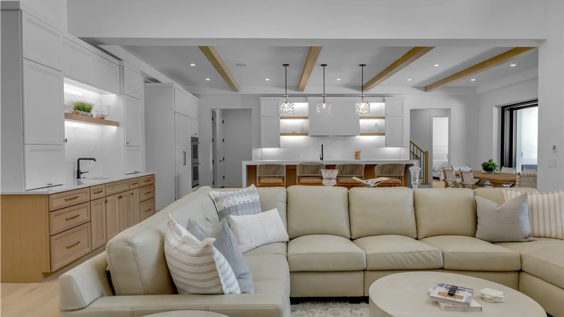 Property at 200 Paradise Road, Amherst, NY 14051 24