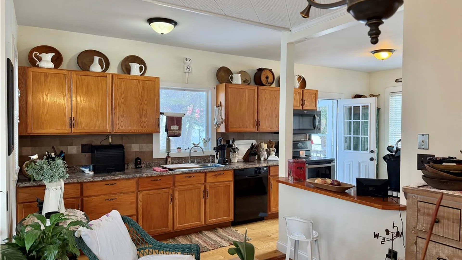 Property at 46 Washington Avenue, Oxford, NY 13830 4