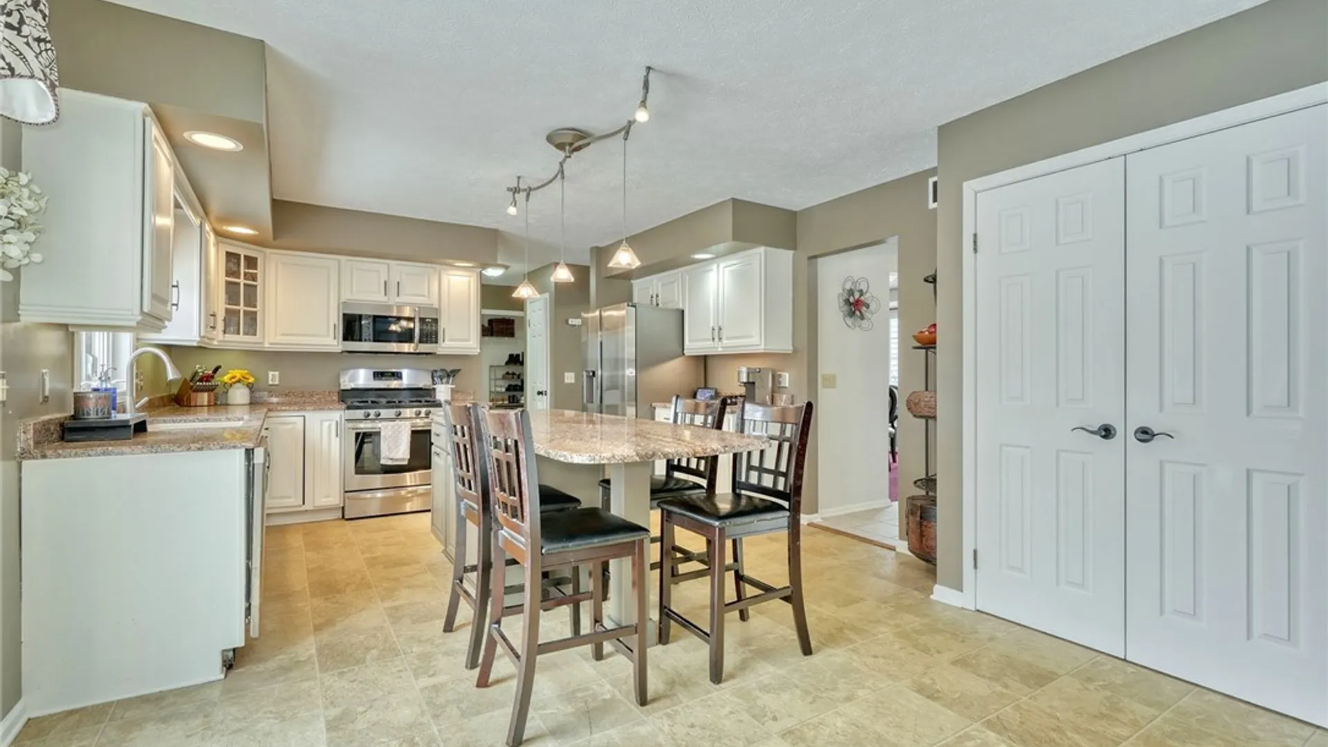 Property at 6131 La Frank Drive, Ontario, NY 14519 12
