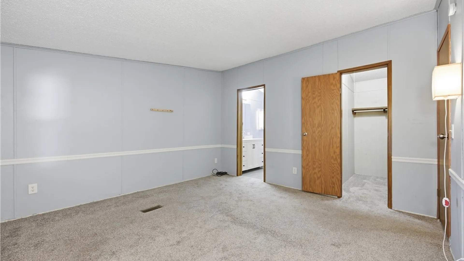 Property at 29 Meadow Lane, Yorkshire, NY 14042 11