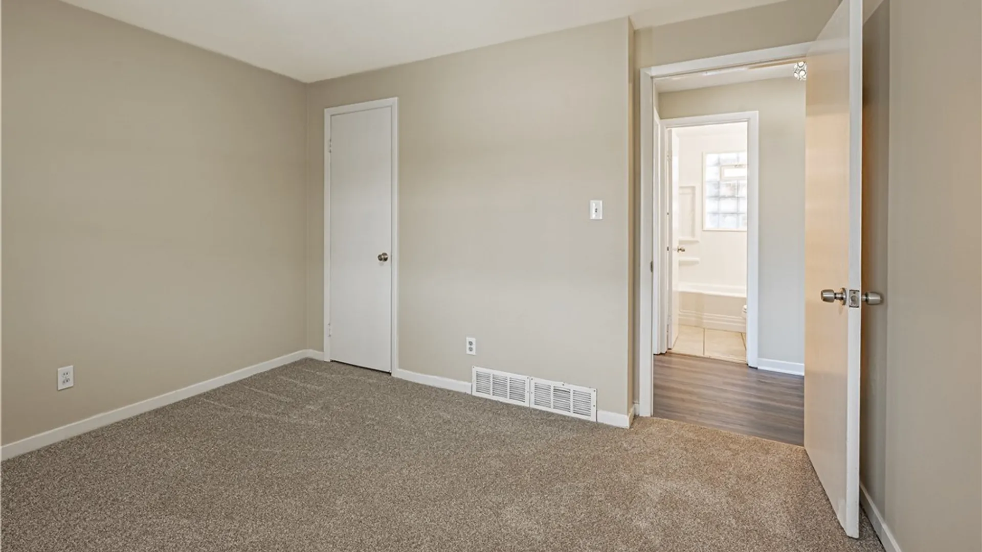 Property at 7811 Porter Road, Niagara, NY 14304 25