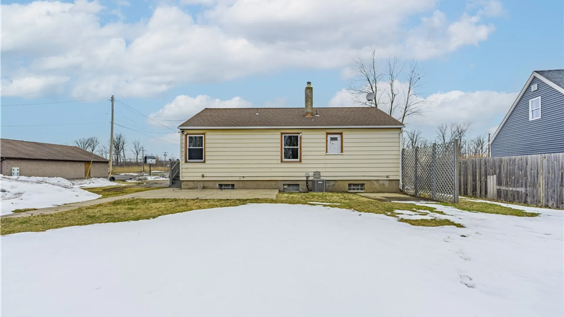 Property at 7811 Porter Road, Niagara, NY 14304 35