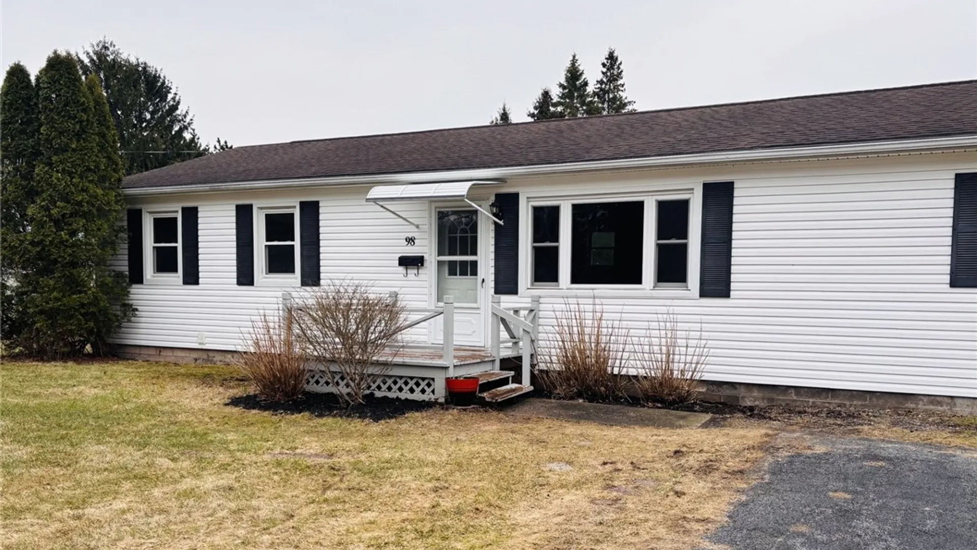 Property at 98 Norris Drive, Waterloo, NY 13165 4