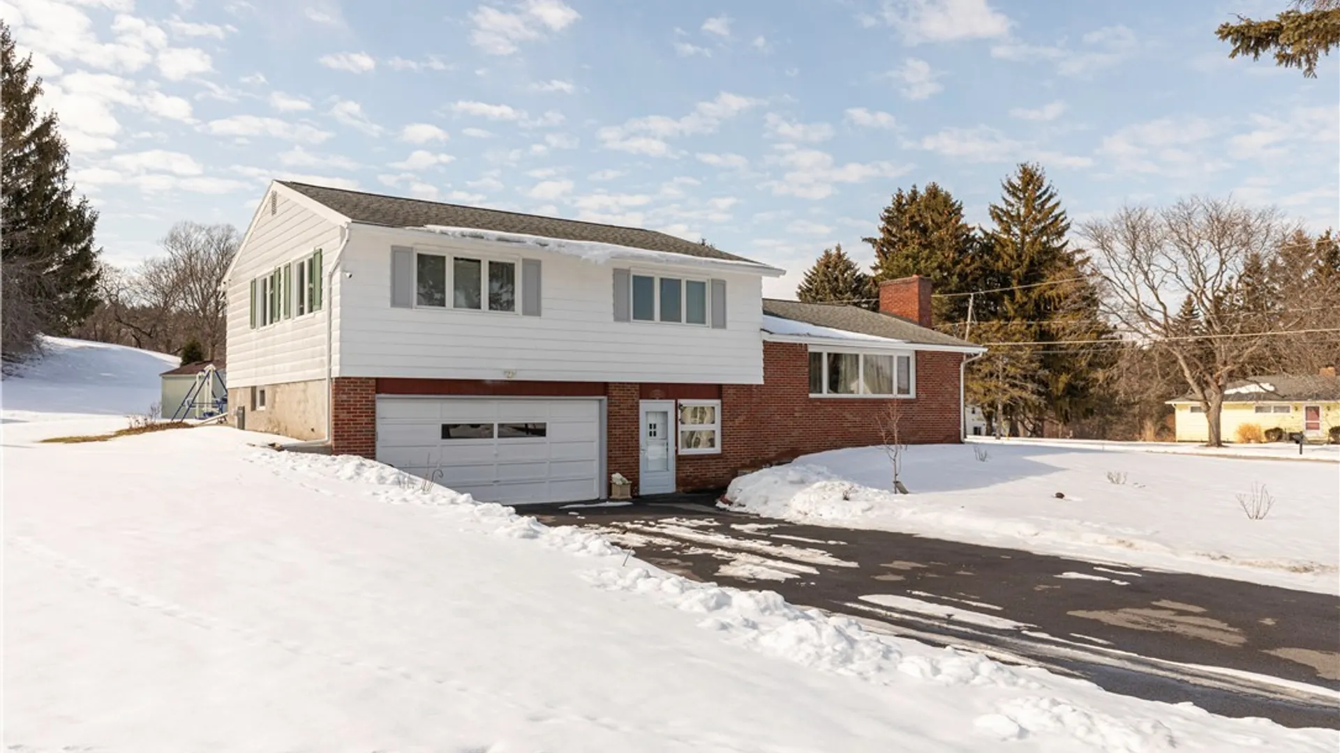 Property at 5094 Skyline Drive, Onondaga, NY 13215 3
