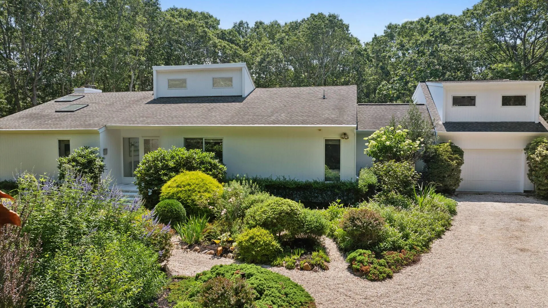 Property at 14 Livery Lane, East Hampton, NY 11937 2
