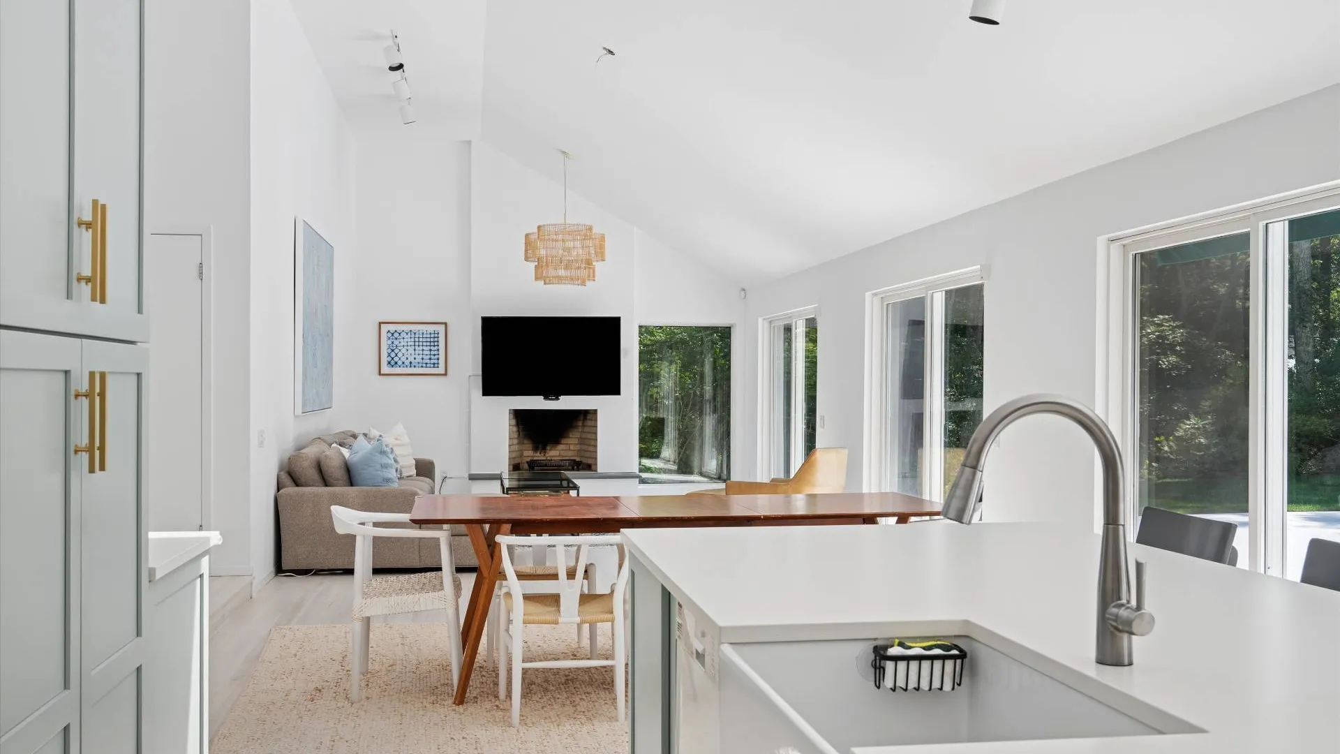 Property at 14 Livery Lane, East Hampton, NY 11937 8