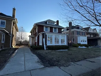 81 Humboldt Parkway, Buffalo, NY 14214