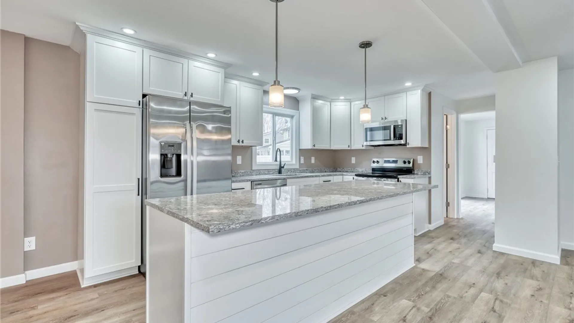 Property at 20 Sandoris Cir, Irondequoit, NY 14622 14