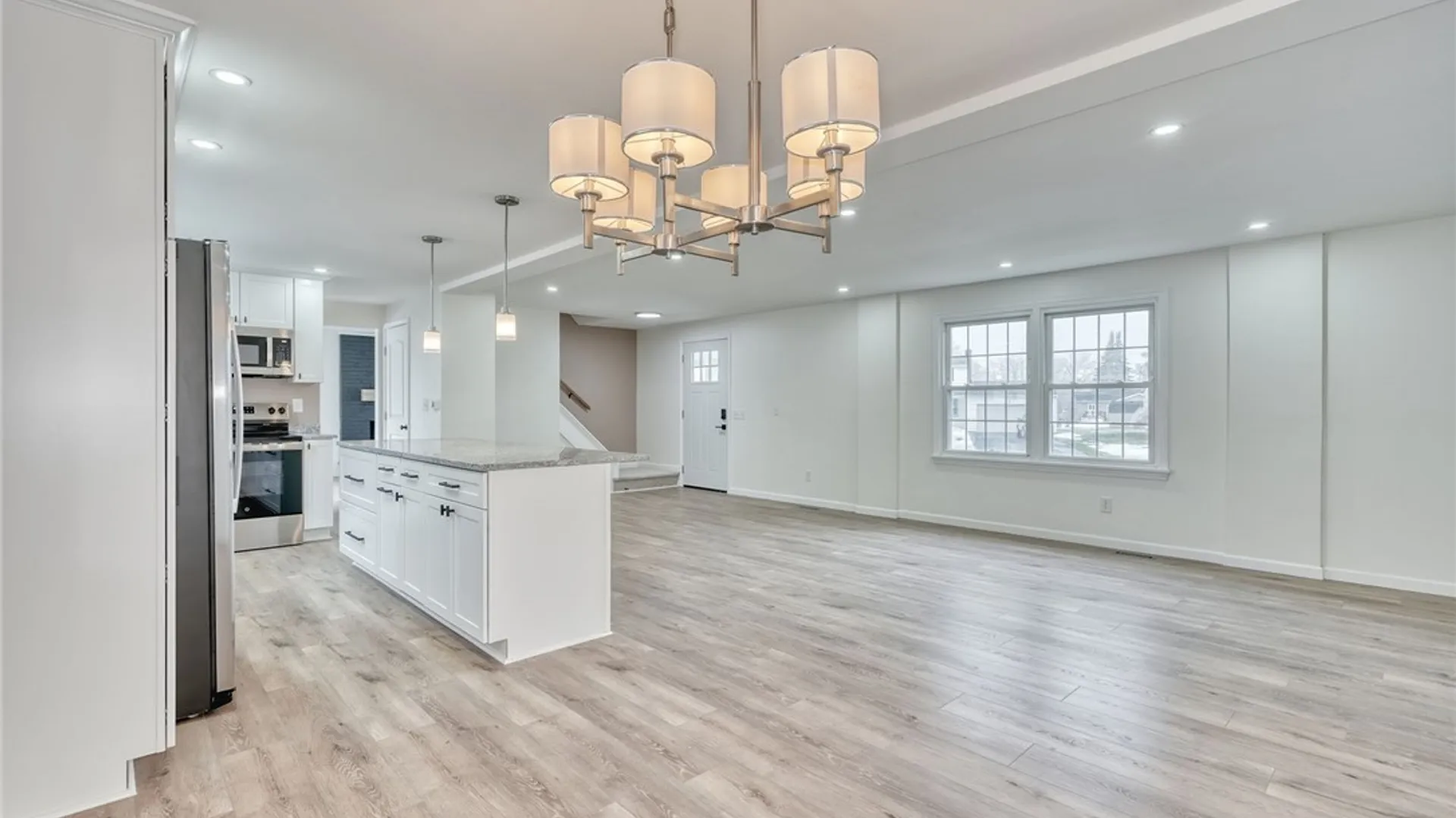 Property at 20 Sandoris Cir, Irondequoit, NY 14622 17