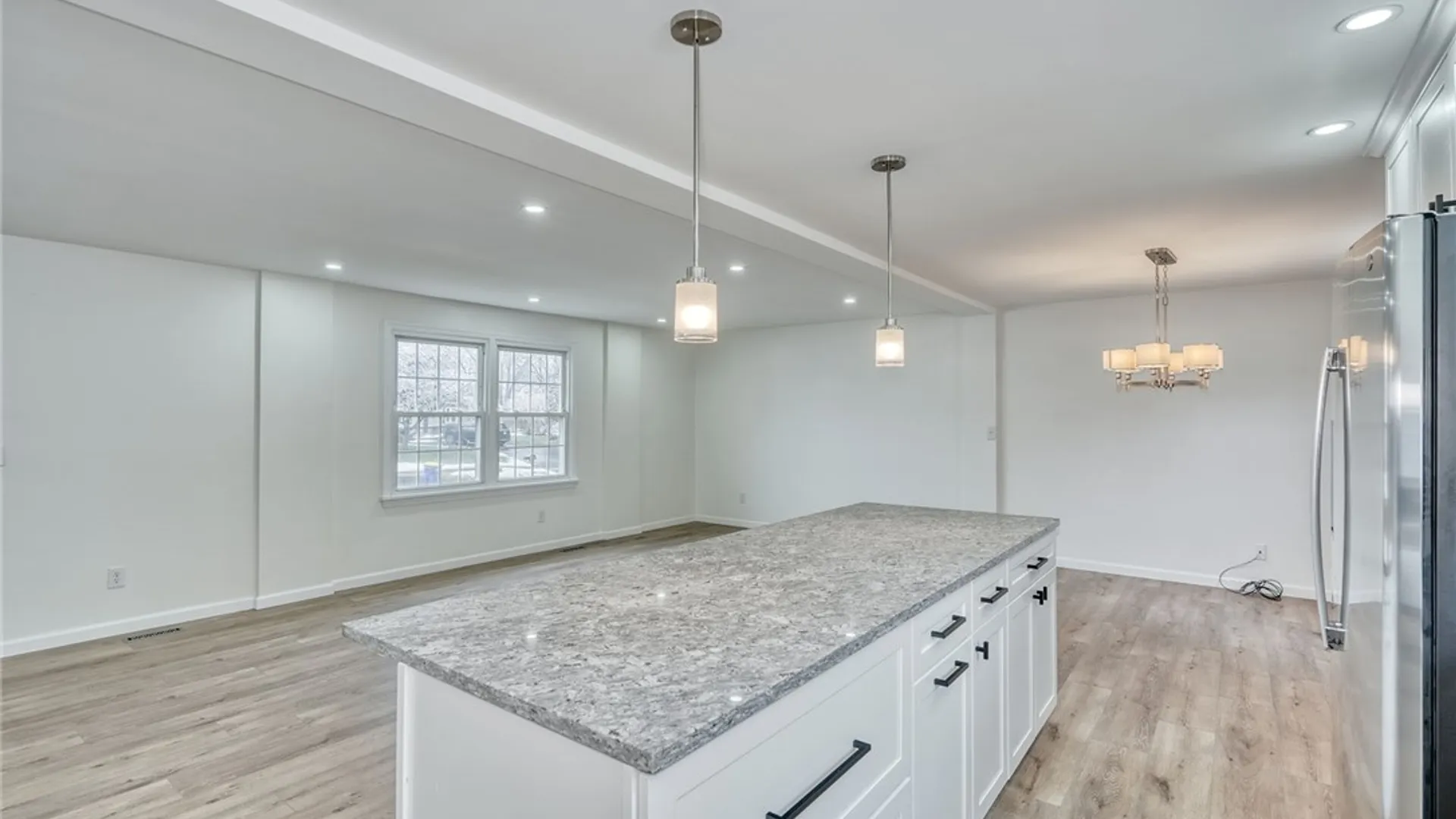 Property at 20 Sandoris Cir, Irondequoit, NY 14622 19