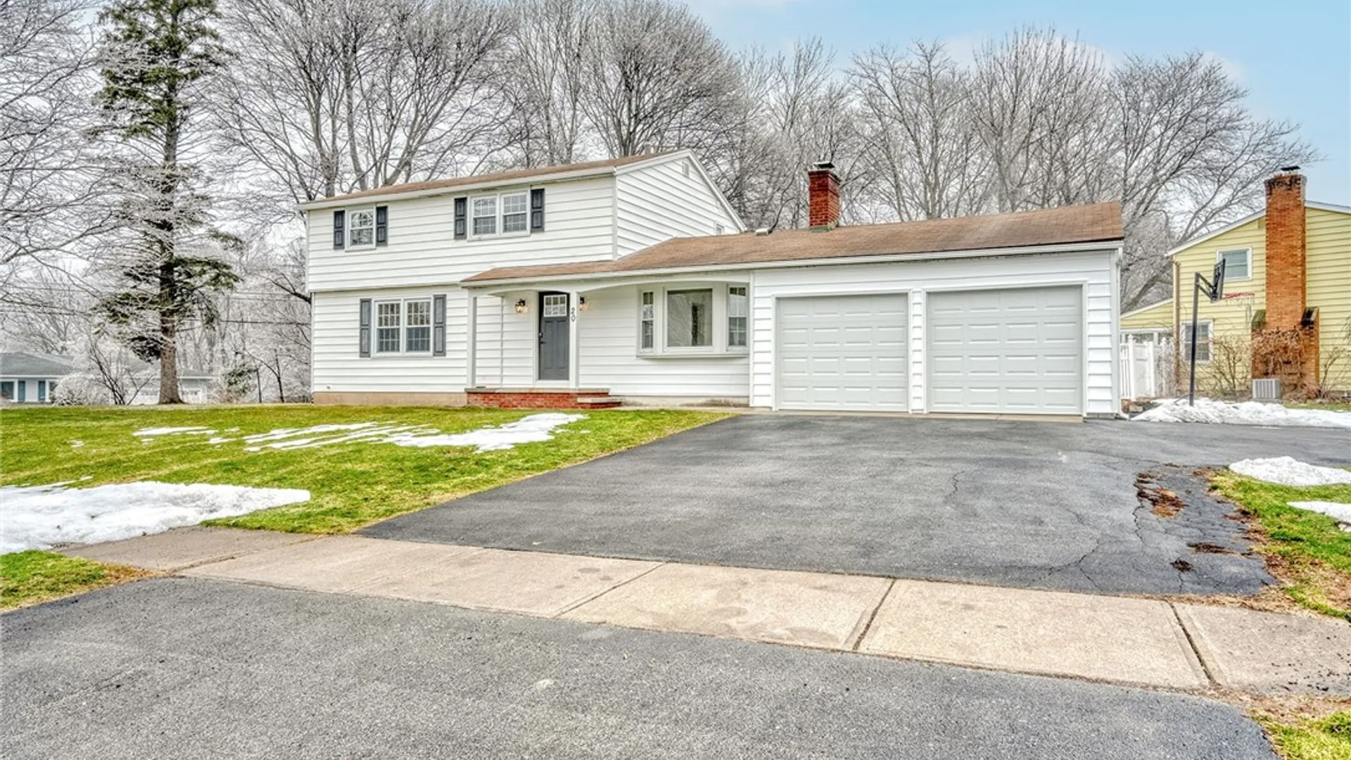 Property at 20 Sandoris Cir, Irondequoit, NY 14622 2