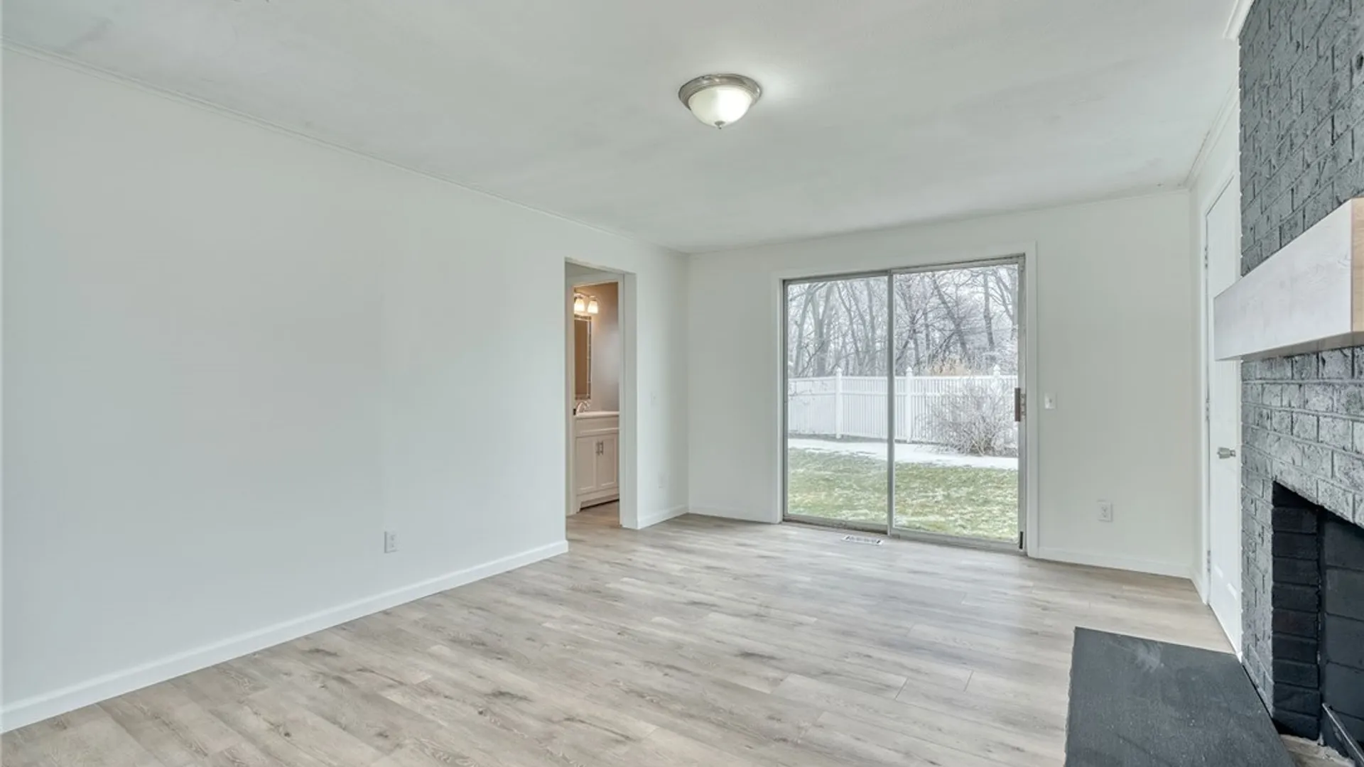 Property at 20 Sandoris Cir, Irondequoit, NY 14622 22