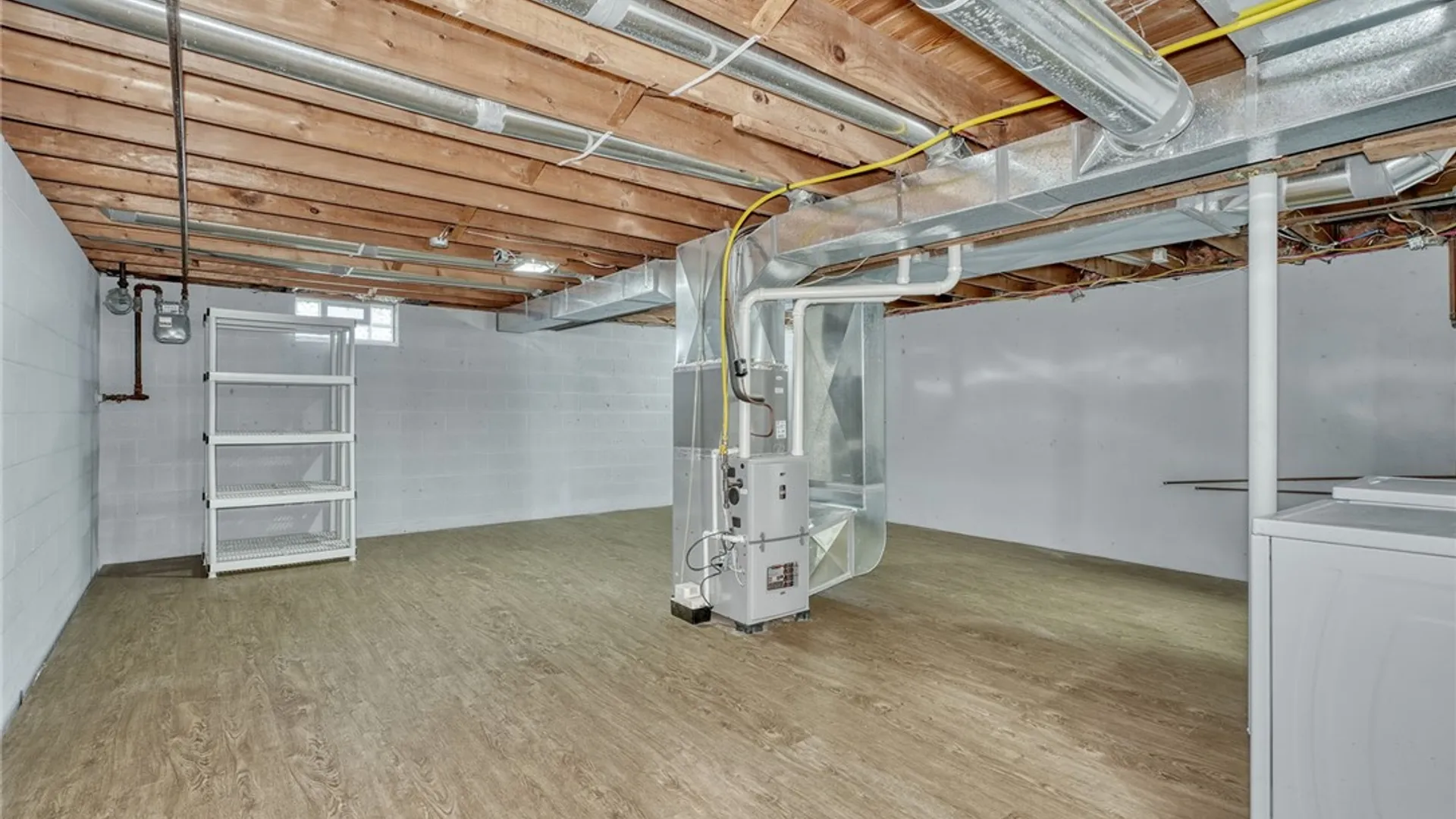 Property at 20 Sandoris Cir, Irondequoit, NY 14622 36