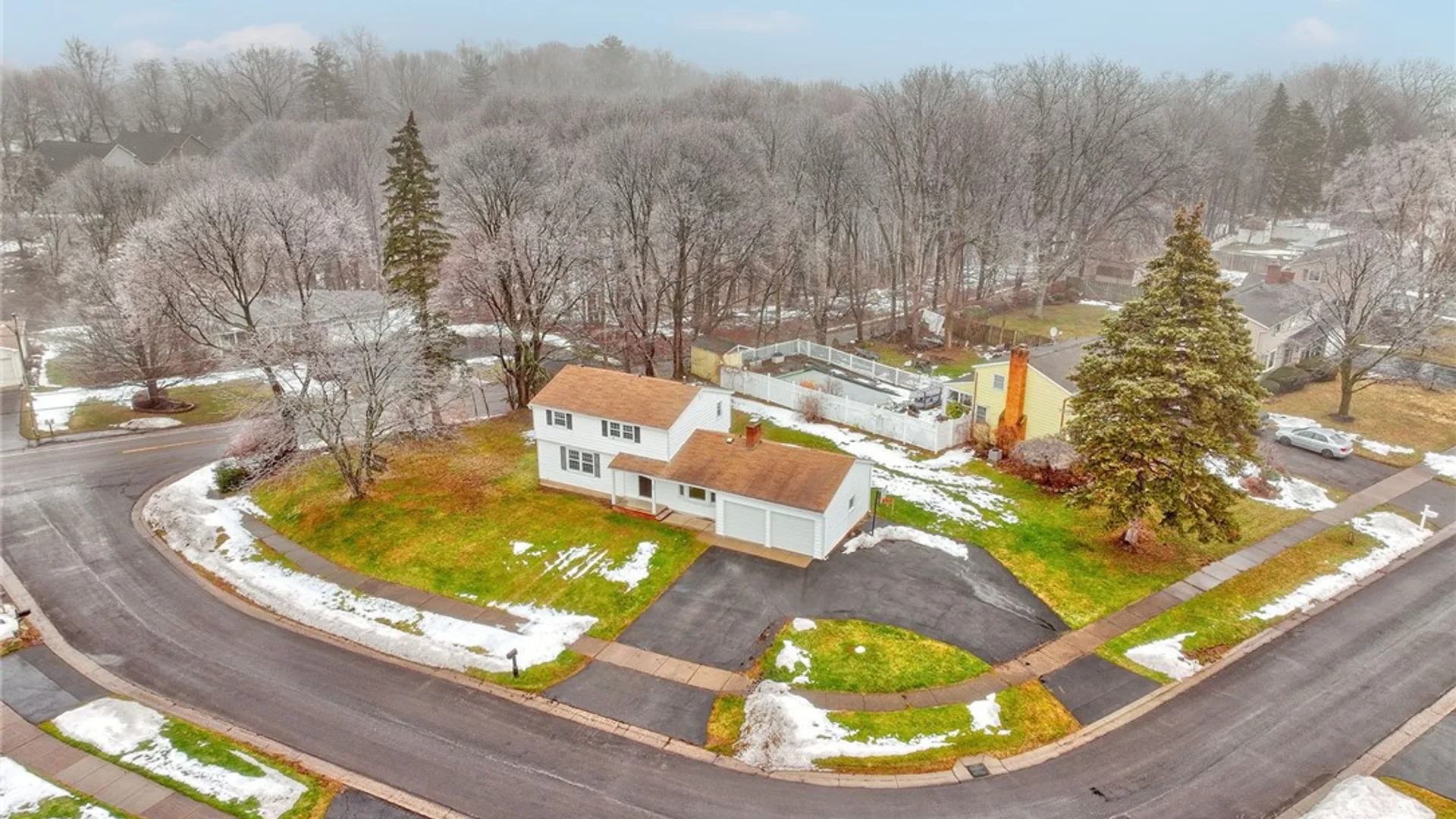 Property at 20 Sandoris Cir, Irondequoit, NY 14622 5