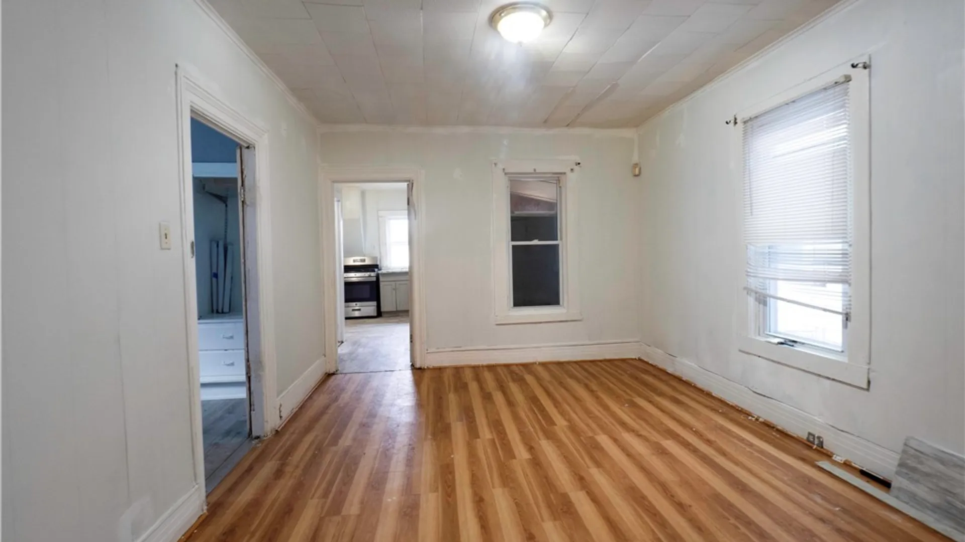 Property at 109 Roesch Avenue, Buffalo, NY 14207 3