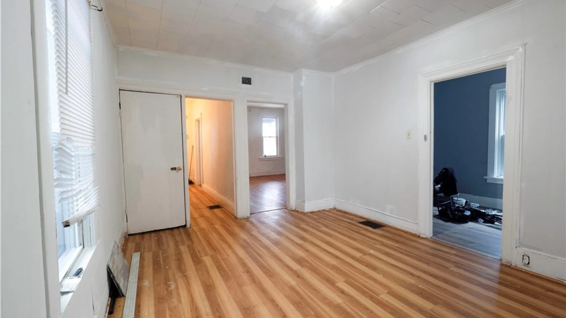 Property at 109 Roesch Avenue, Buffalo, NY 14207 4