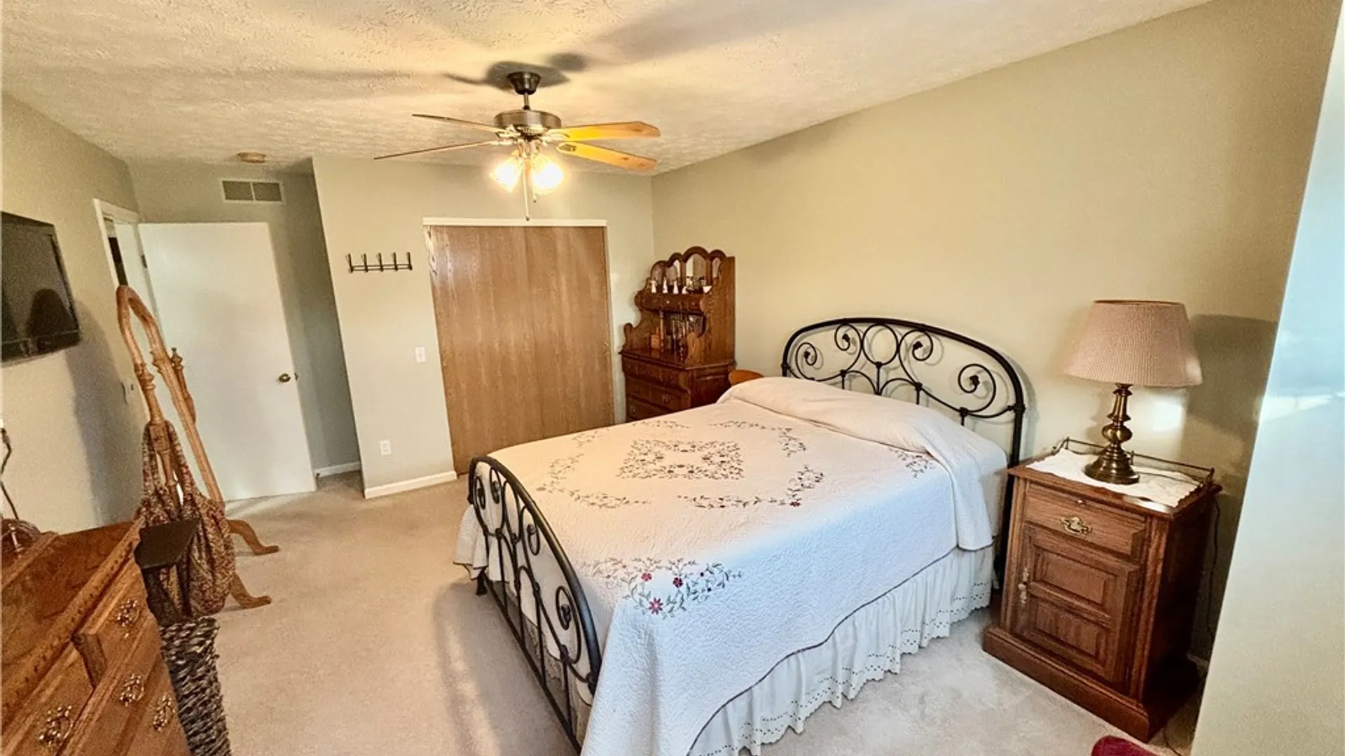 Property at 6312 Bentley Drive, Victor, NY 14564 23