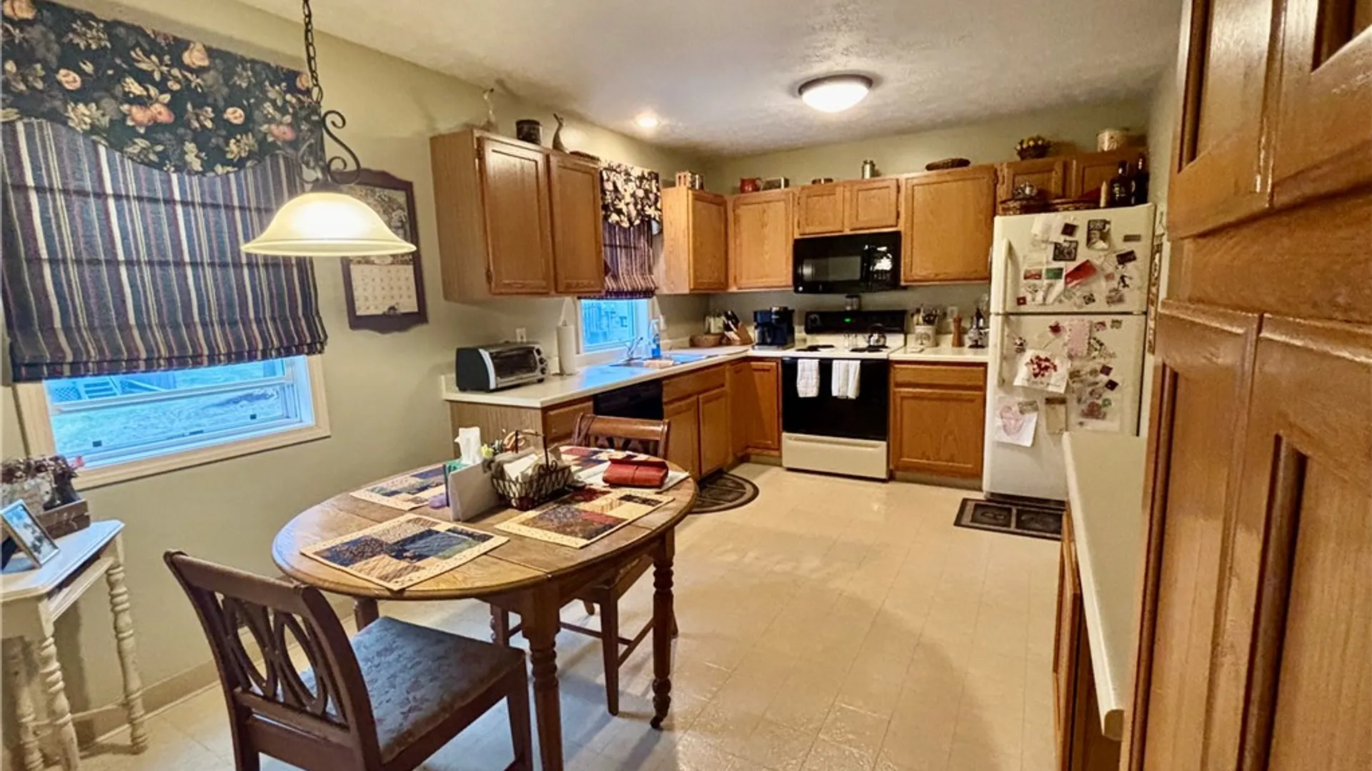 Property at 6312 Bentley Drive, Victor, NY 14564 3