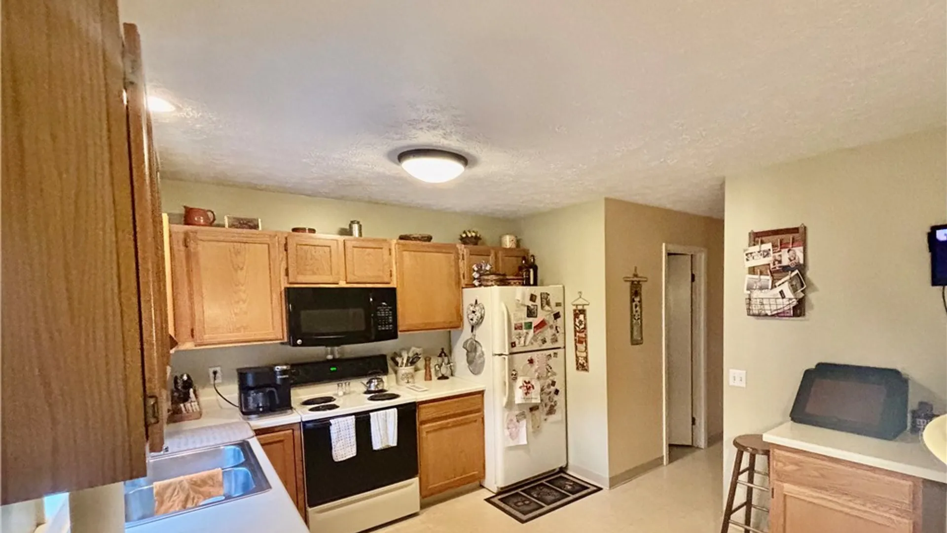 Property at 6312 Bentley Drive, Victor, NY 14564 4