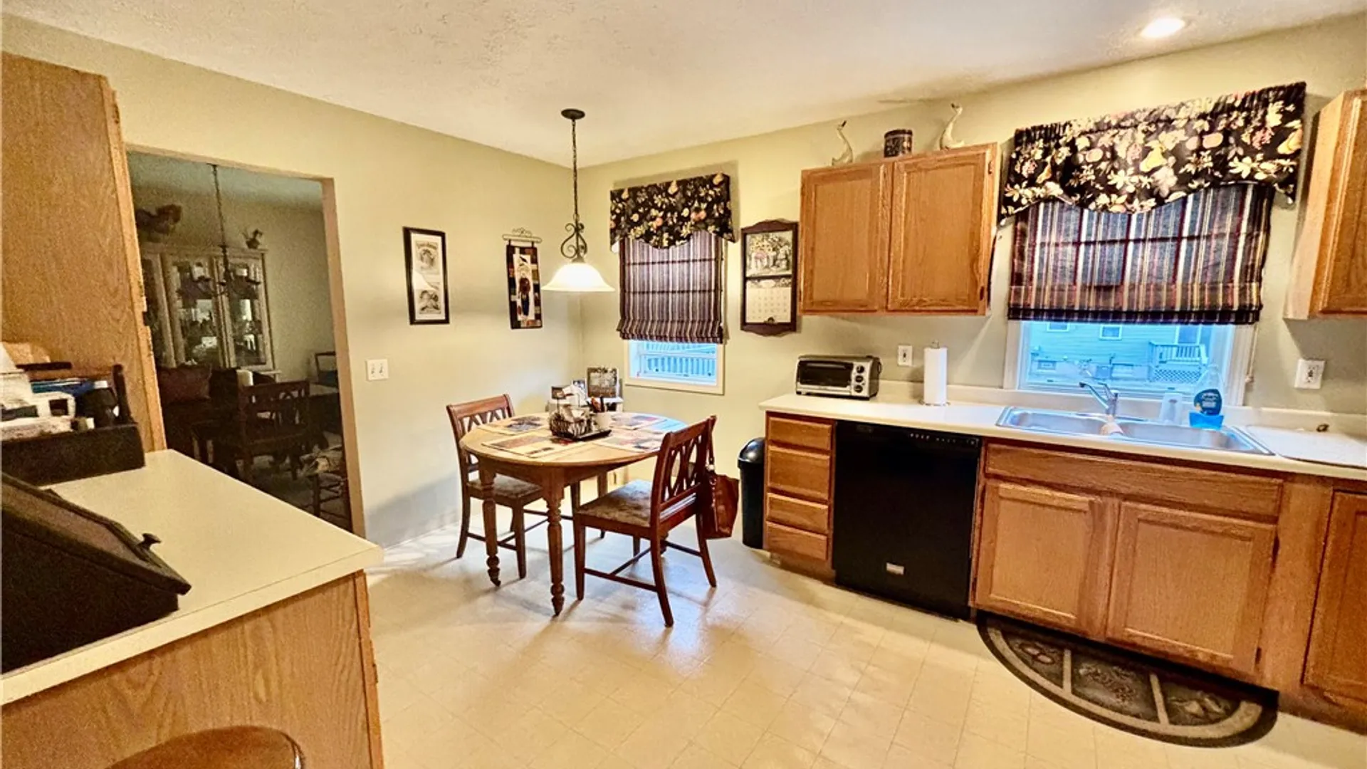 Property at 6312 Bentley Drive, Victor, NY 14564 5