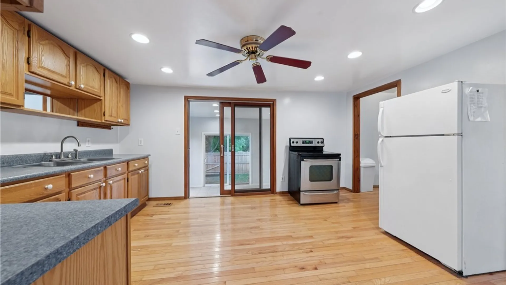Property at 8420 Akron Road, Royalton, NY 14094 4