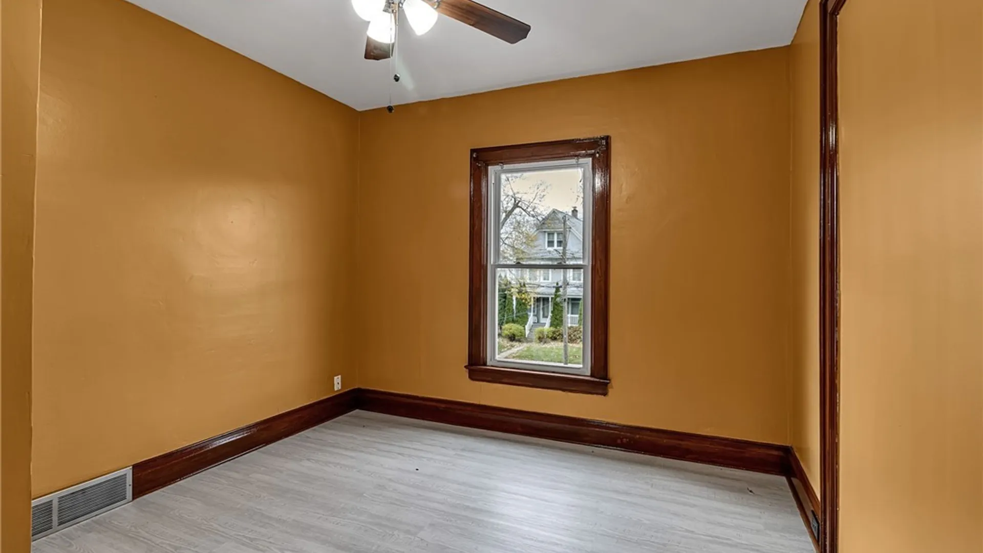 Property at 37 Alsace Avenue, Buffalo, NY 14220 32