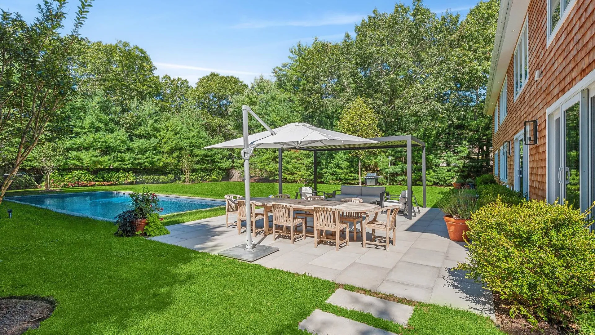 Property at 31 East Gate Road, Wainscott, NY 11975 19