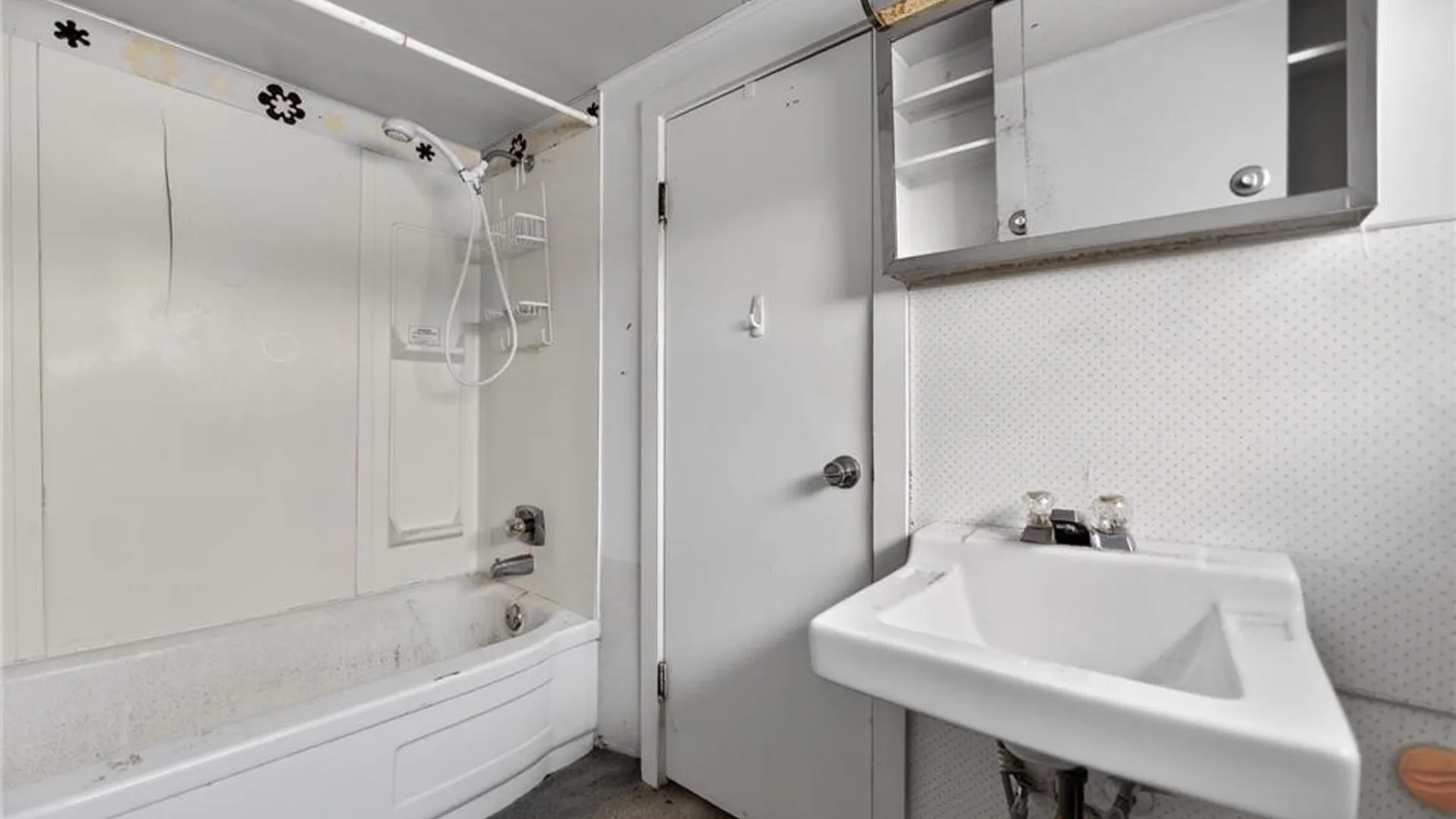 Property at 38876 Bartlett Point Road, Clayton, NY 13624 4