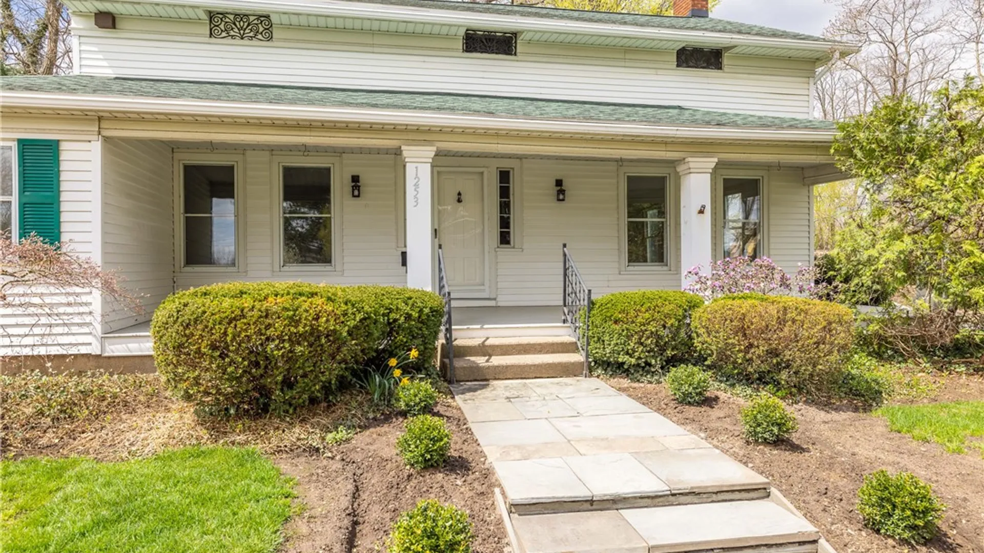 Property at 1253 Fairport Road, Perinton, NY 14450 3