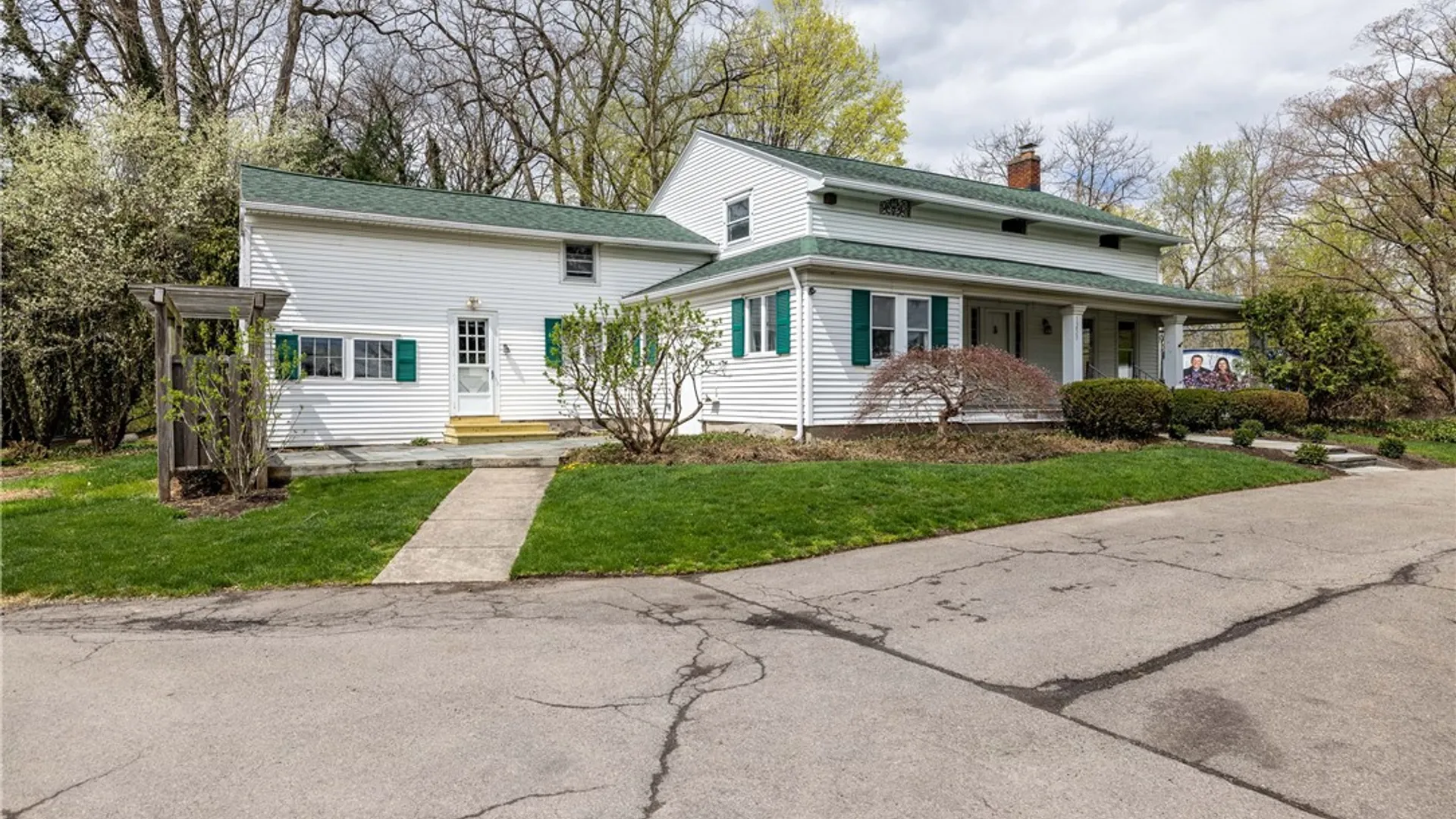 Property at 1253 Fairport Road, Perinton, NY 14450 4