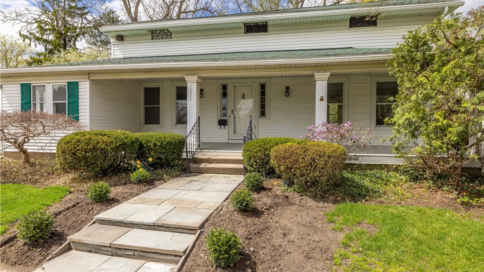 Property at 1253 Fairport Road, Perinton, NY 14450 5